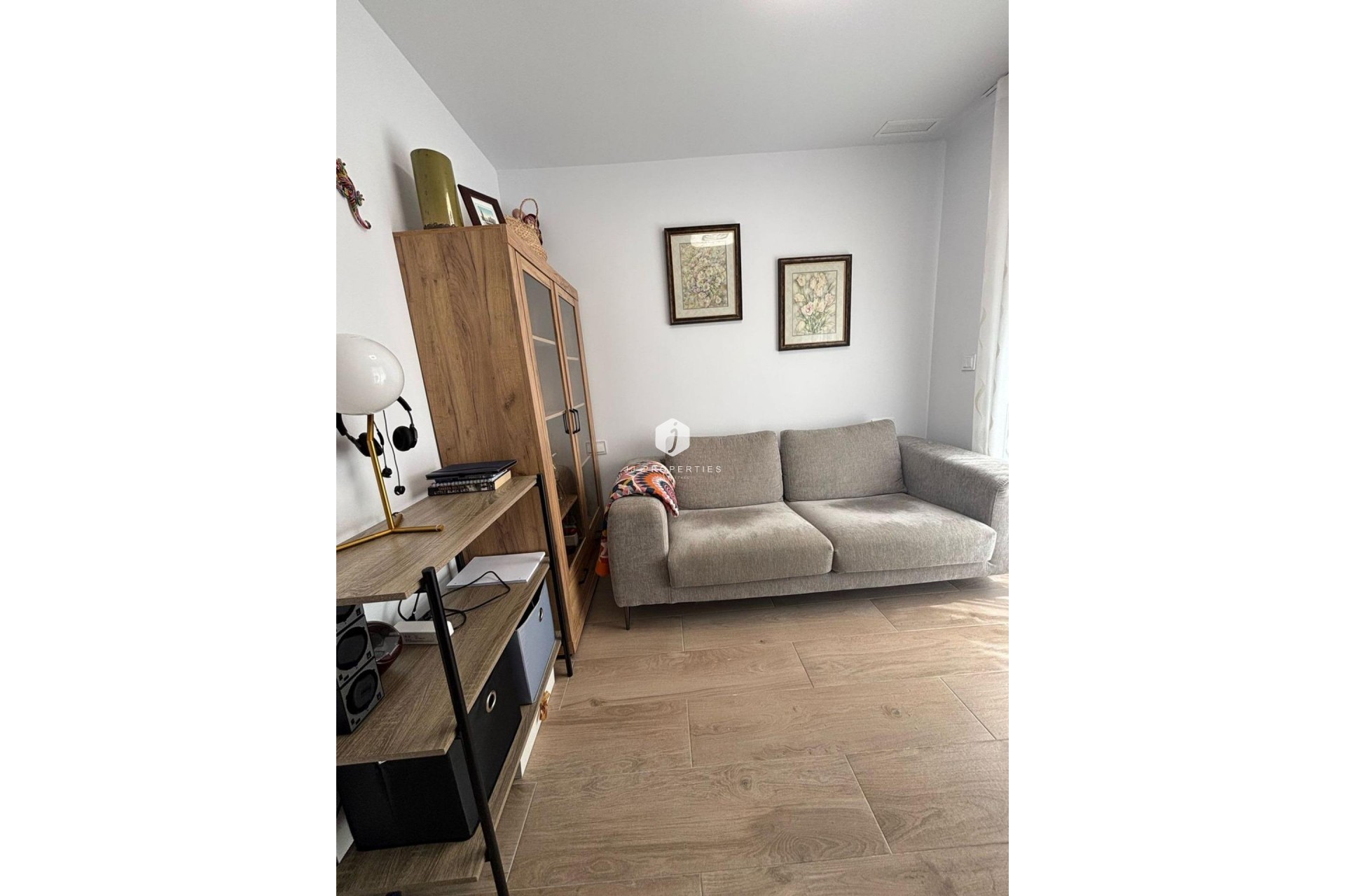 Z drugiej ręki - Villa -
Orihuela Costa - Villamartín-las Filipinas