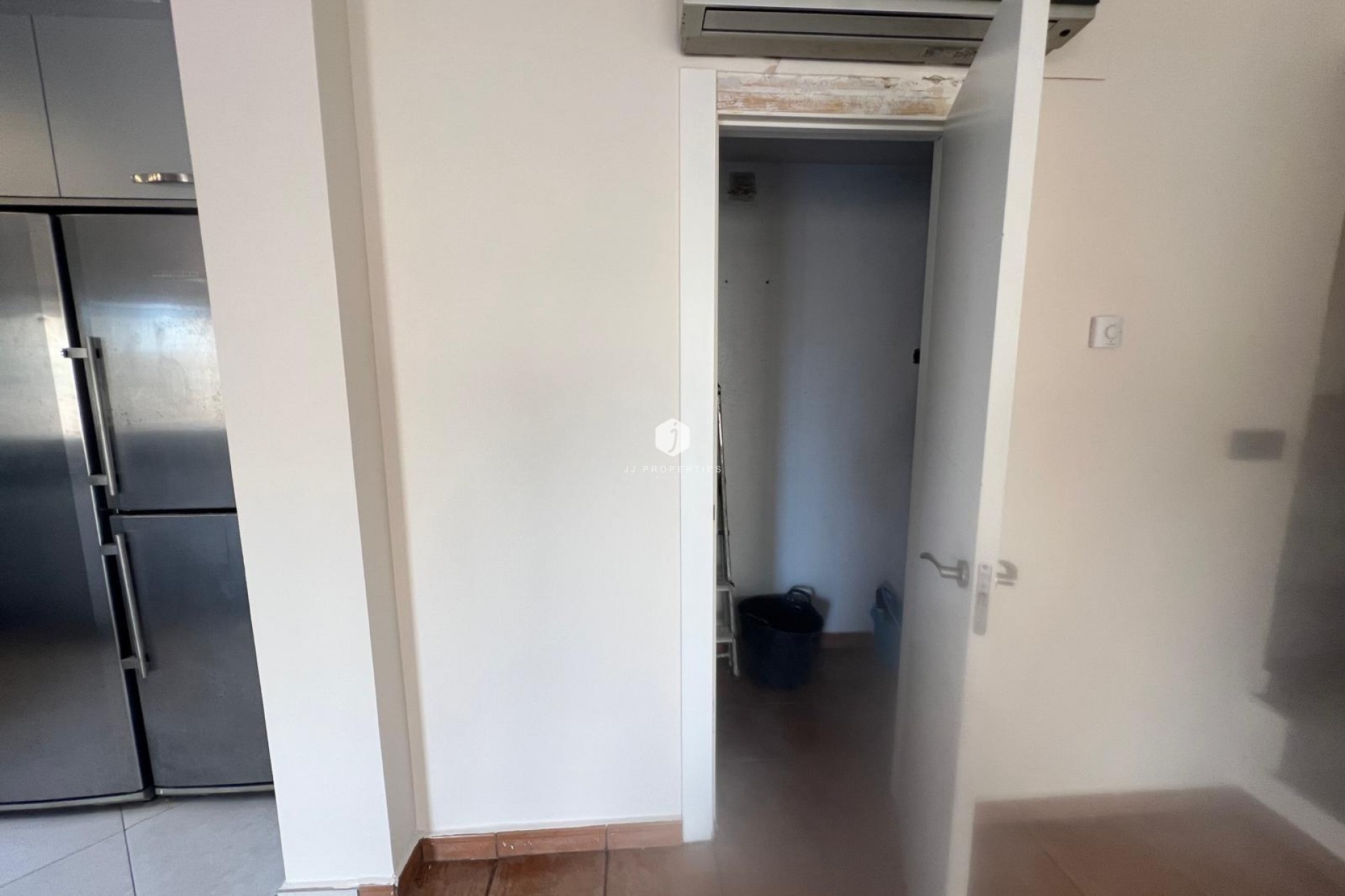 Z drugiej ręki - Villa -
Orihuela Costa - Villamartín-las Filipinas