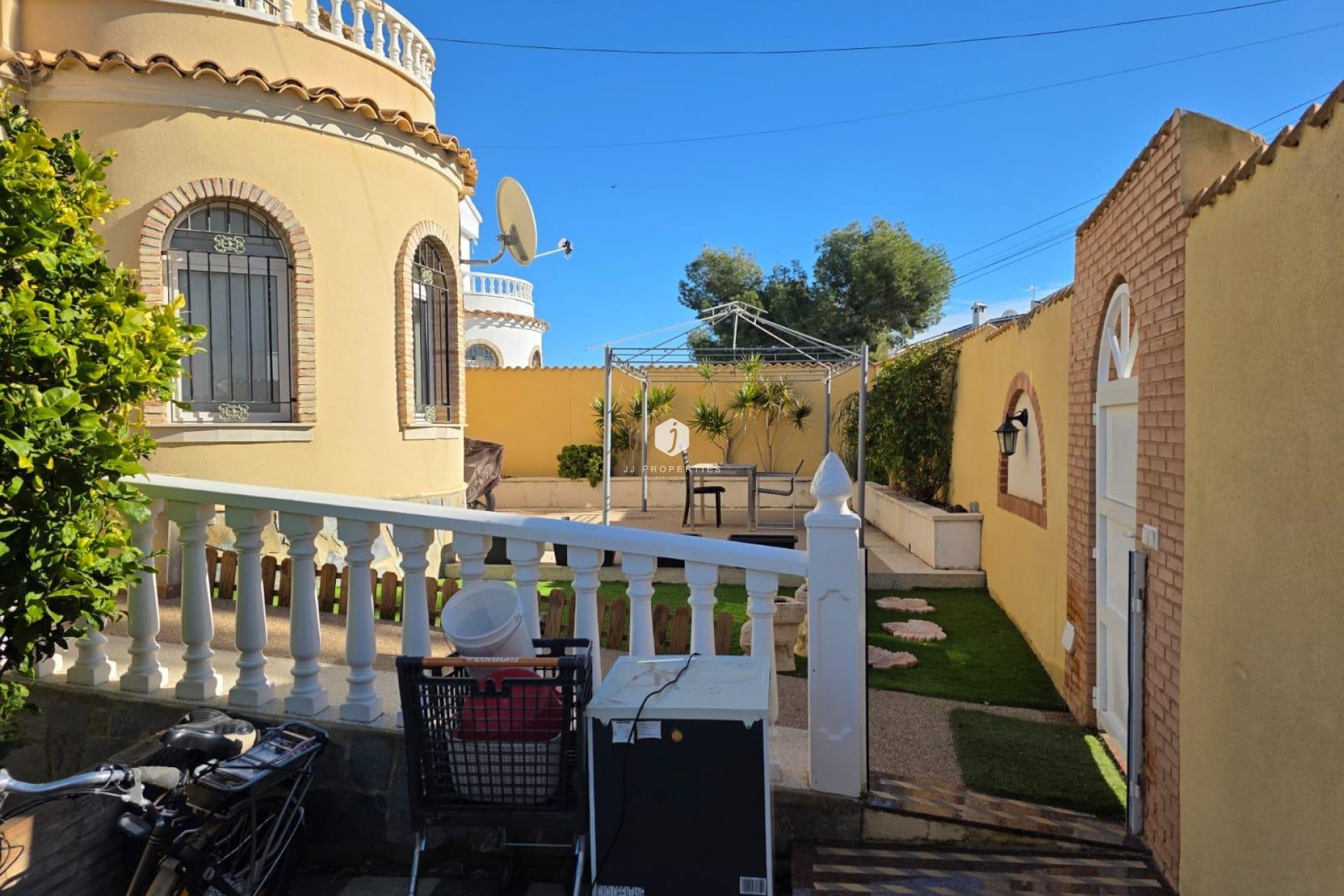 Z drugiej ręki - Villa -
Orihuela Costa - Villamartín-las Filipinas