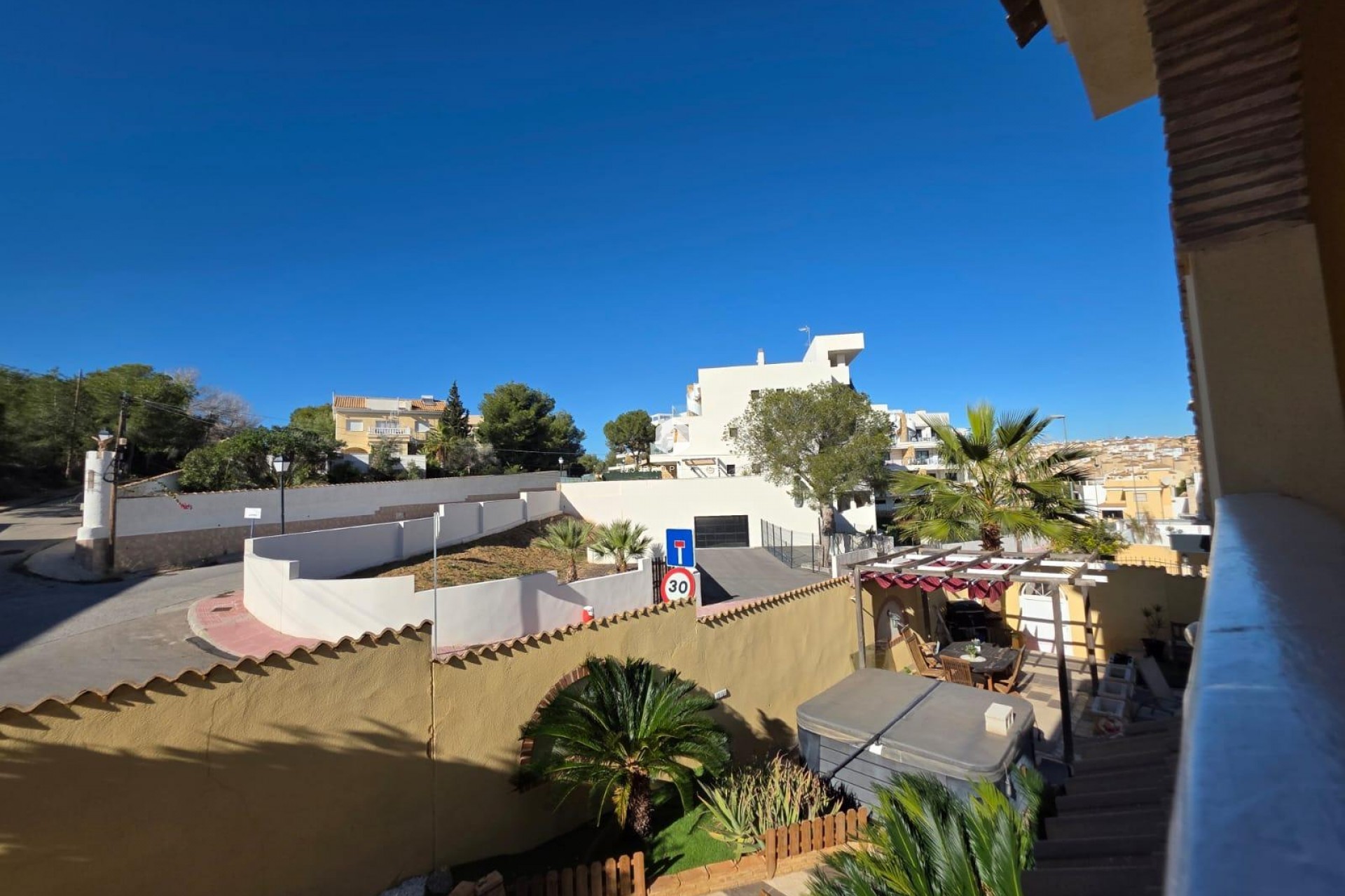 Z drugiej ręki - Villa -
Orihuela Costa - Villamartín-las Filipinas