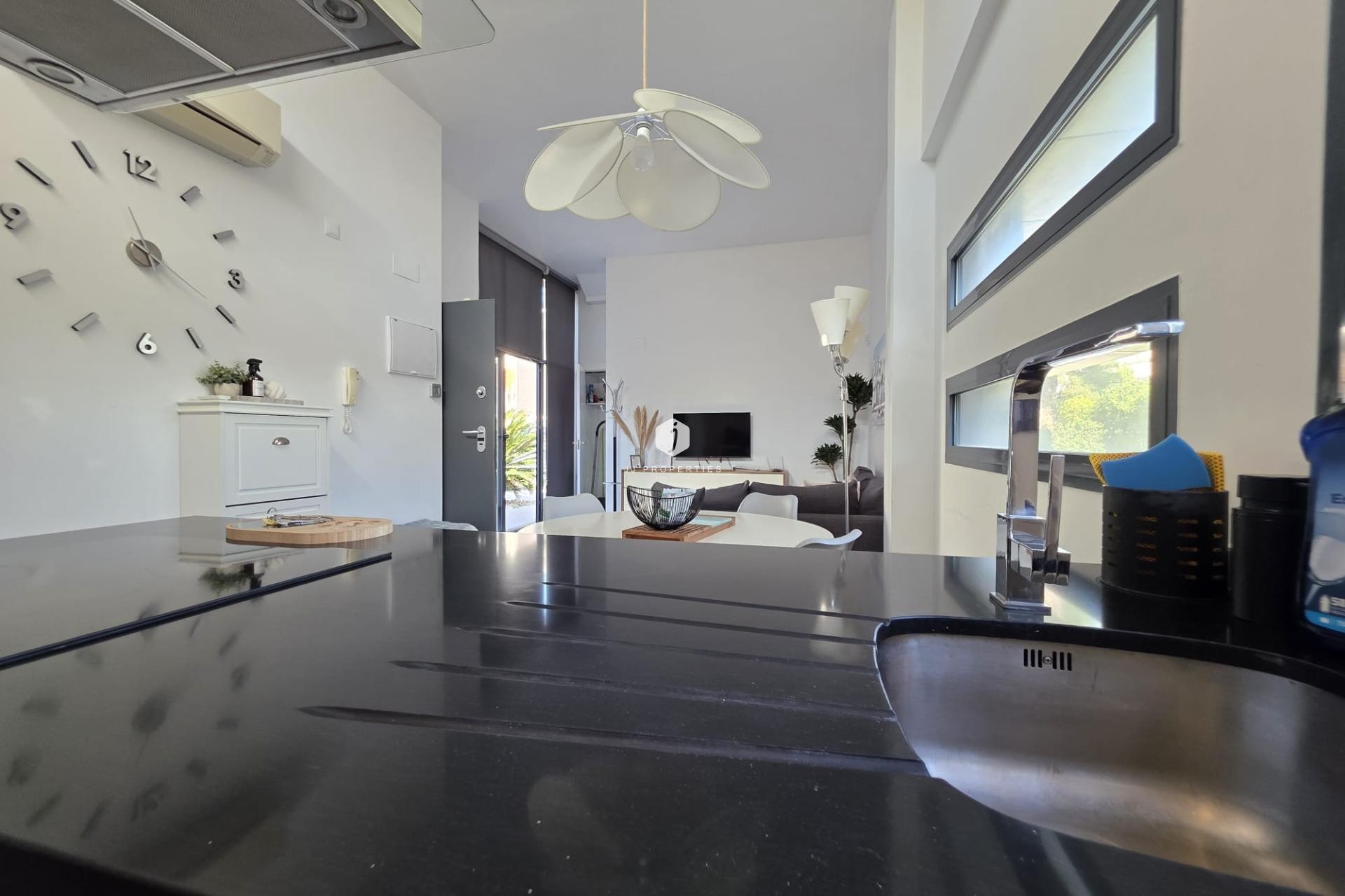 Z drugiej ręki - Villa -
Orihuela Costa - Villamartín