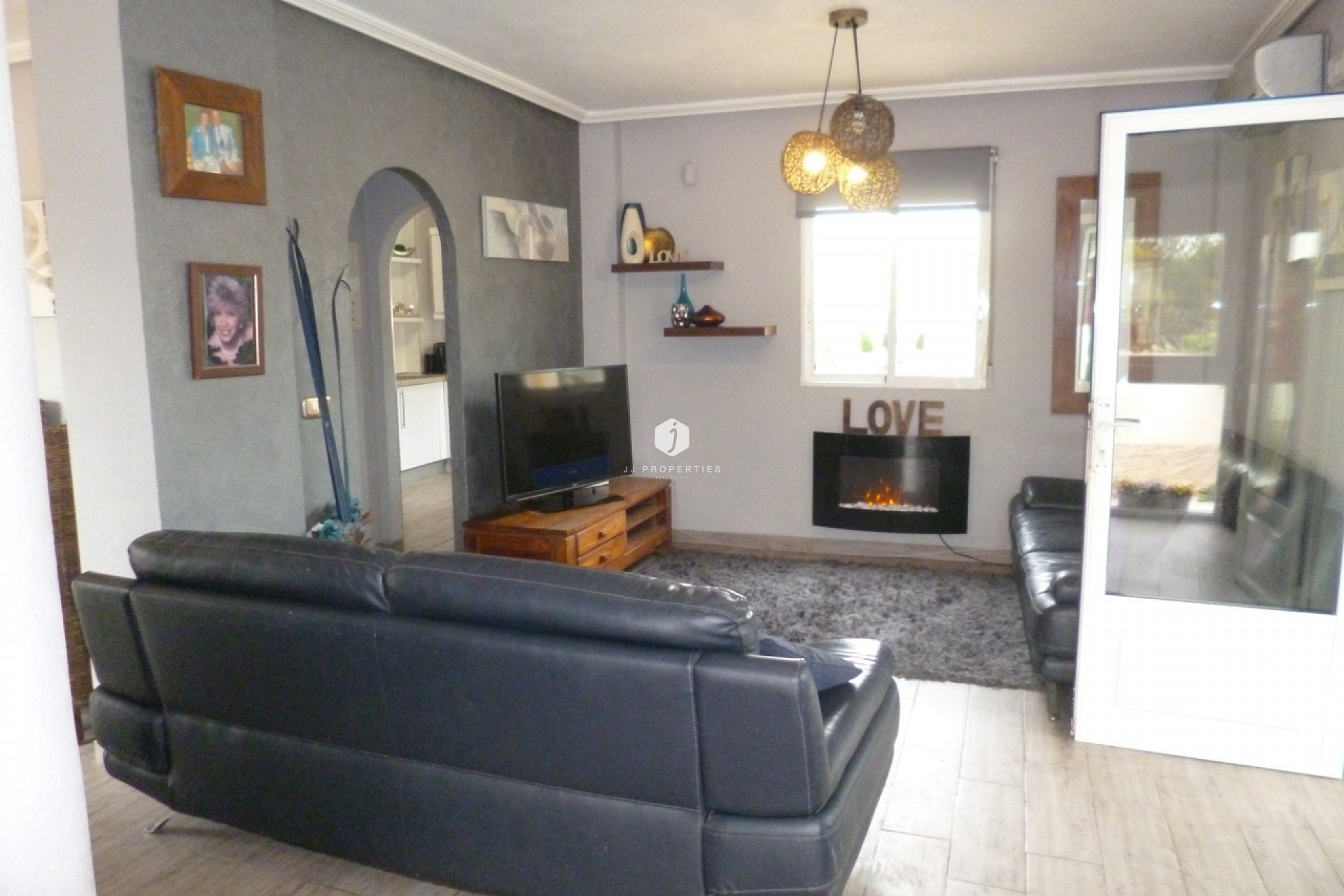 Z drugiej ręki - Villa -
Playa Flamenca - Costa Blanca