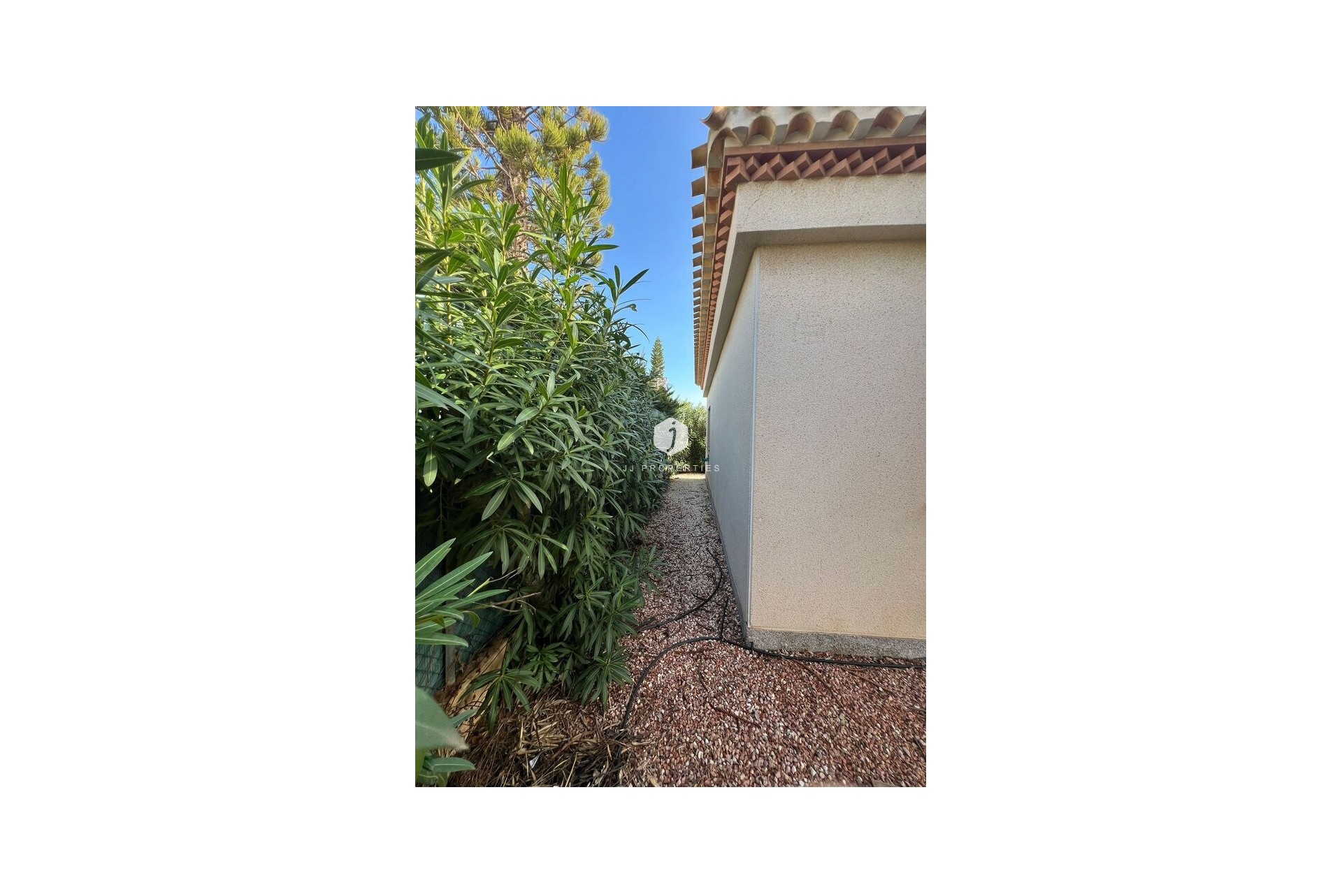 Z drugiej ręki - Villa -
Playa Flamenca