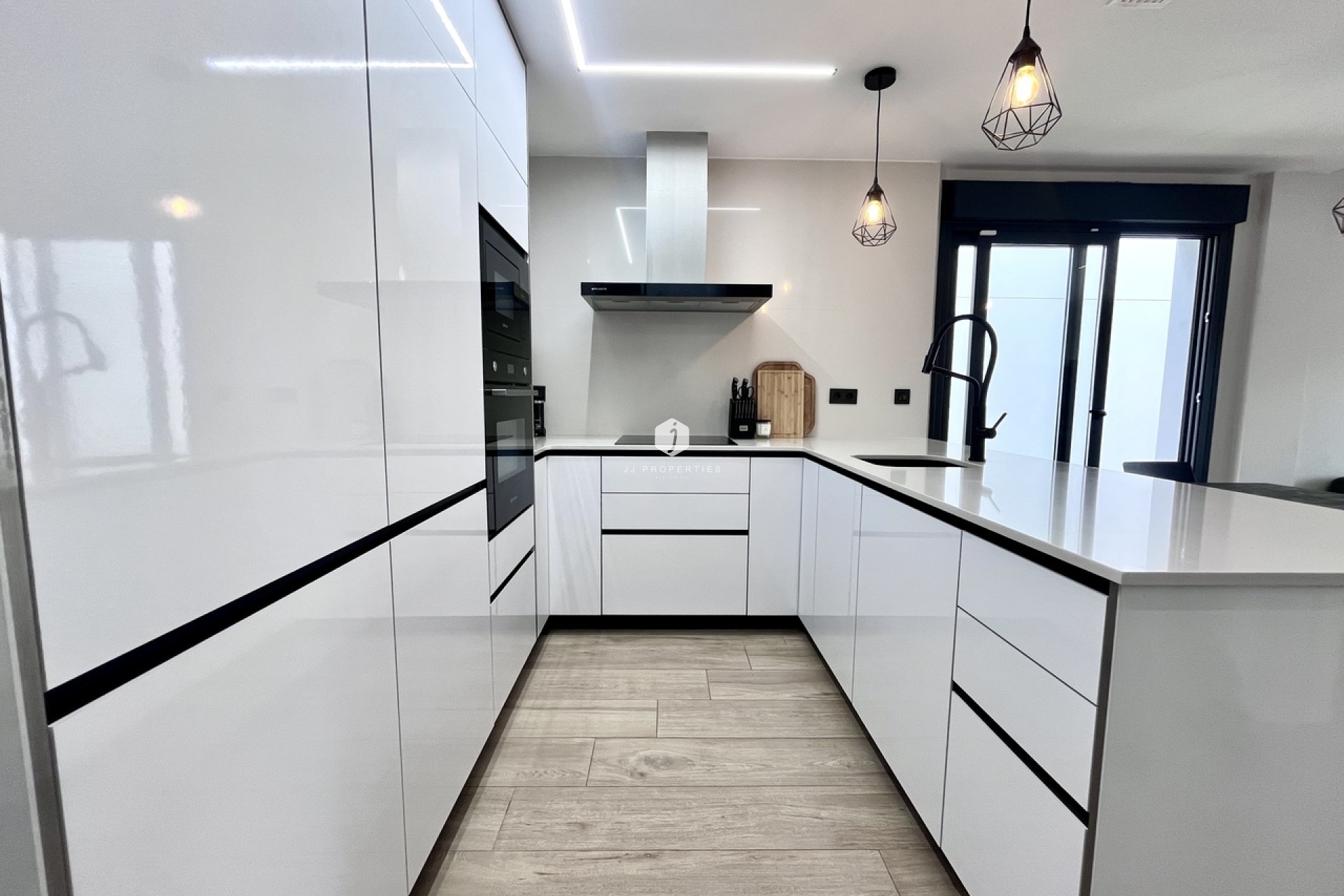 Z drugiej ręki - Villa -
Punta Prima - Costa Blanca