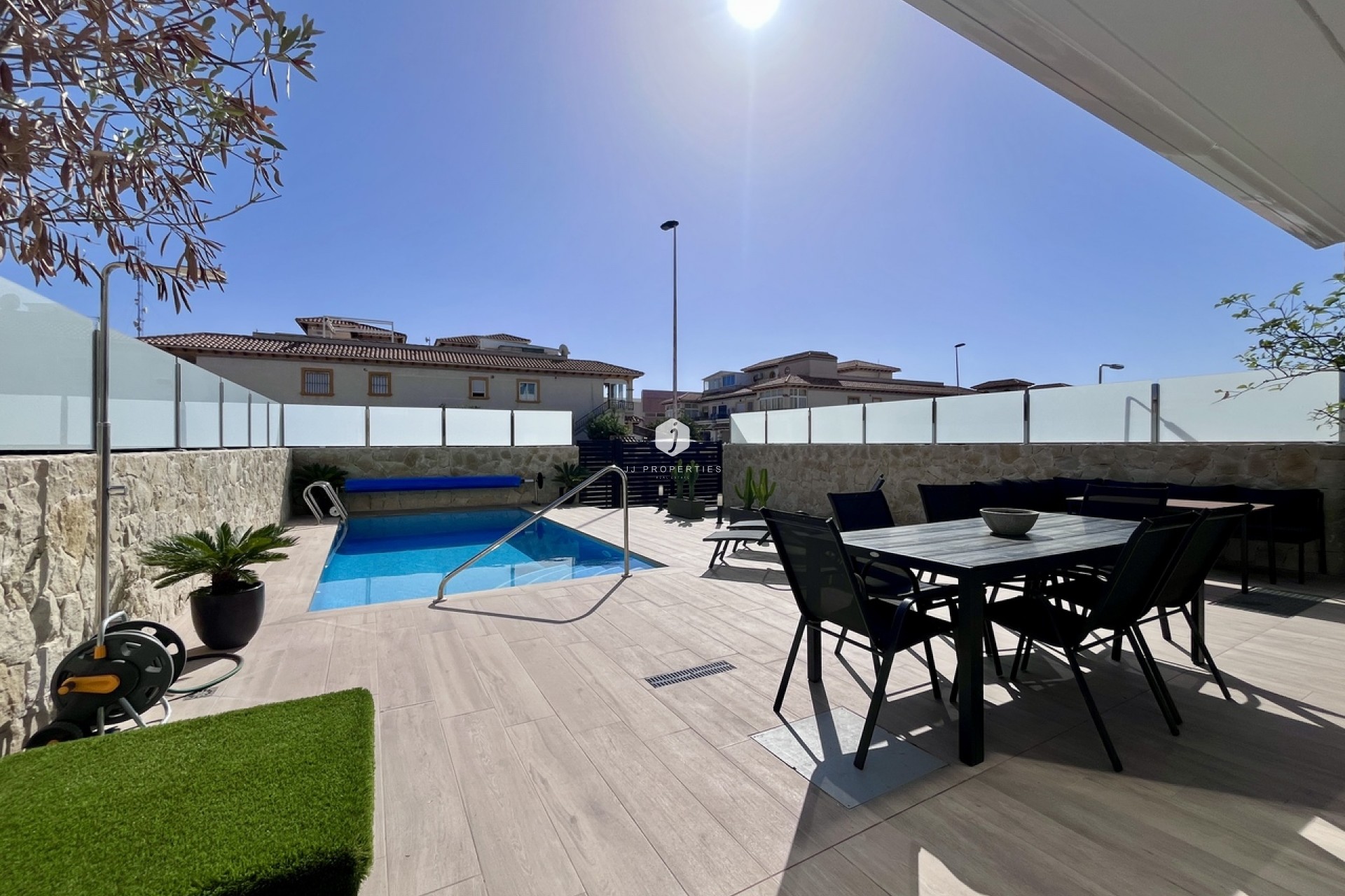 Z drugiej ręki - Villa -
Punta Prima - Costa Blanca