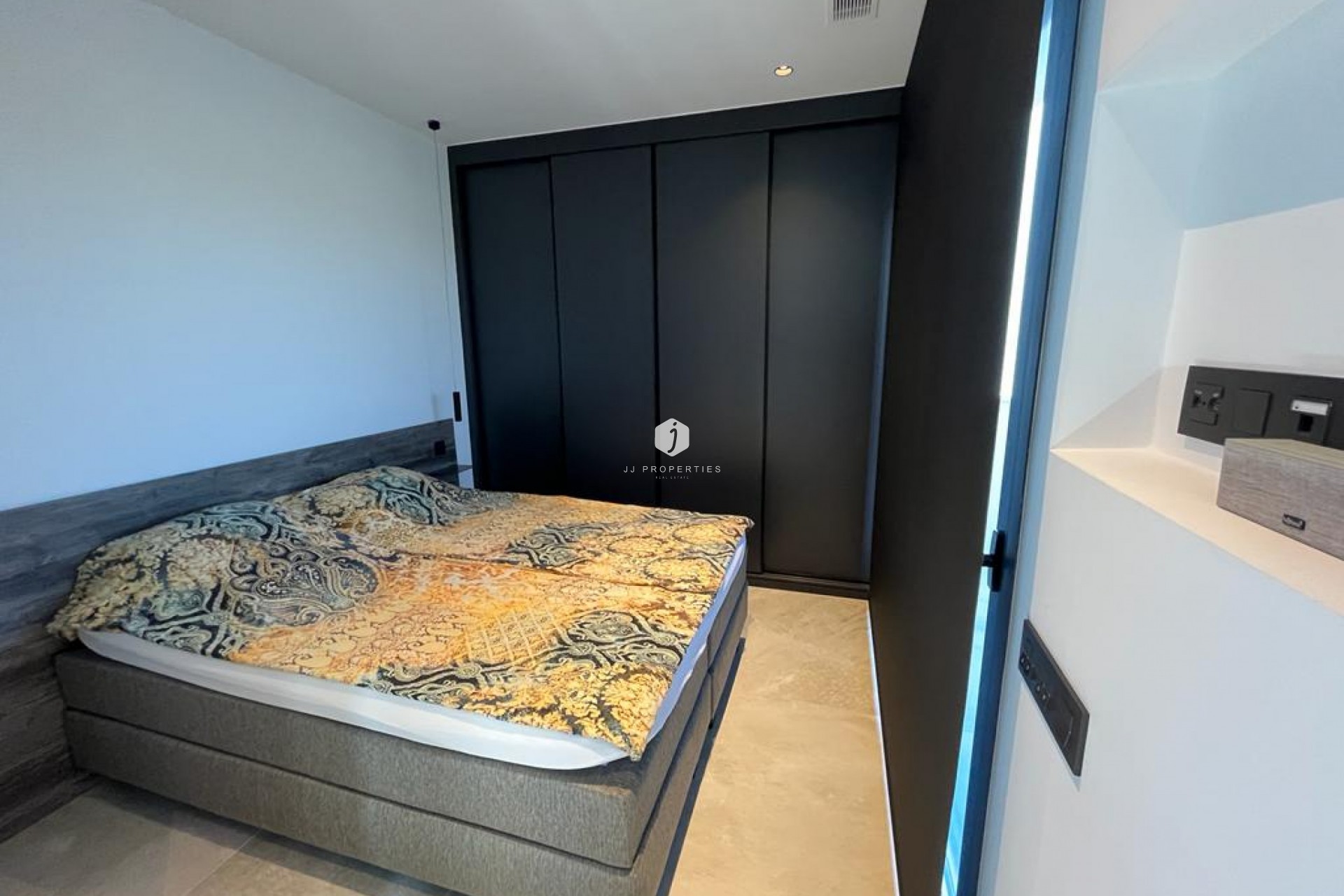 Z drugiej ręki - Villa -
Rojales - Inland