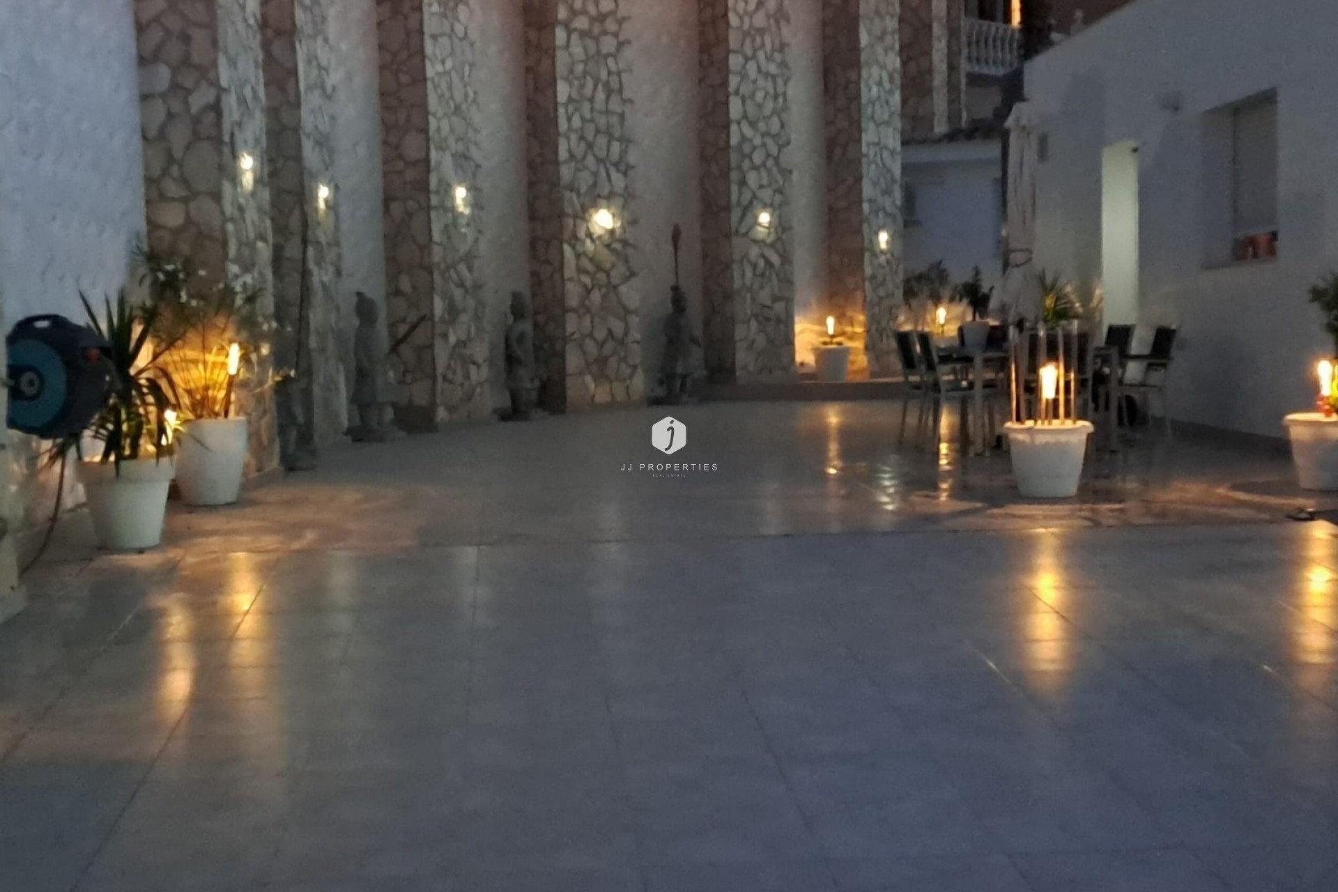 Z drugiej ręki - Villa -
Rojales - Inland