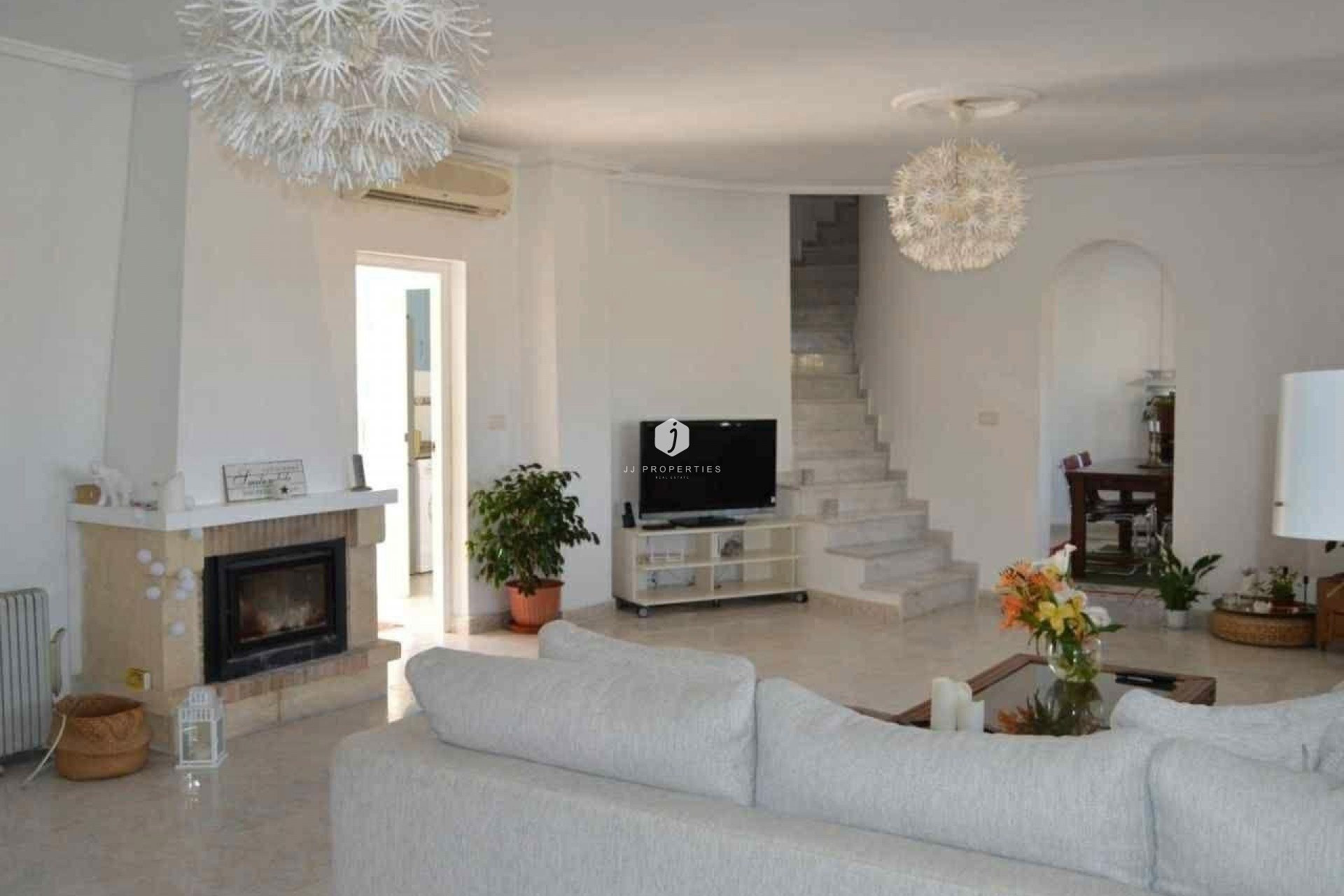 Z drugiej ręki - Villa -
Rojales - La Marquesa