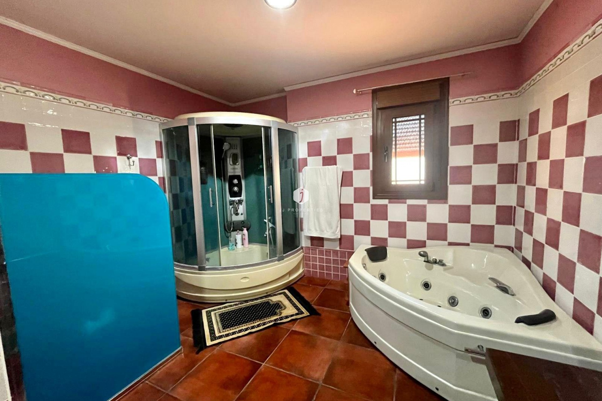 Z drugiej ręki - Villa -
Rojales - La Vega Baja