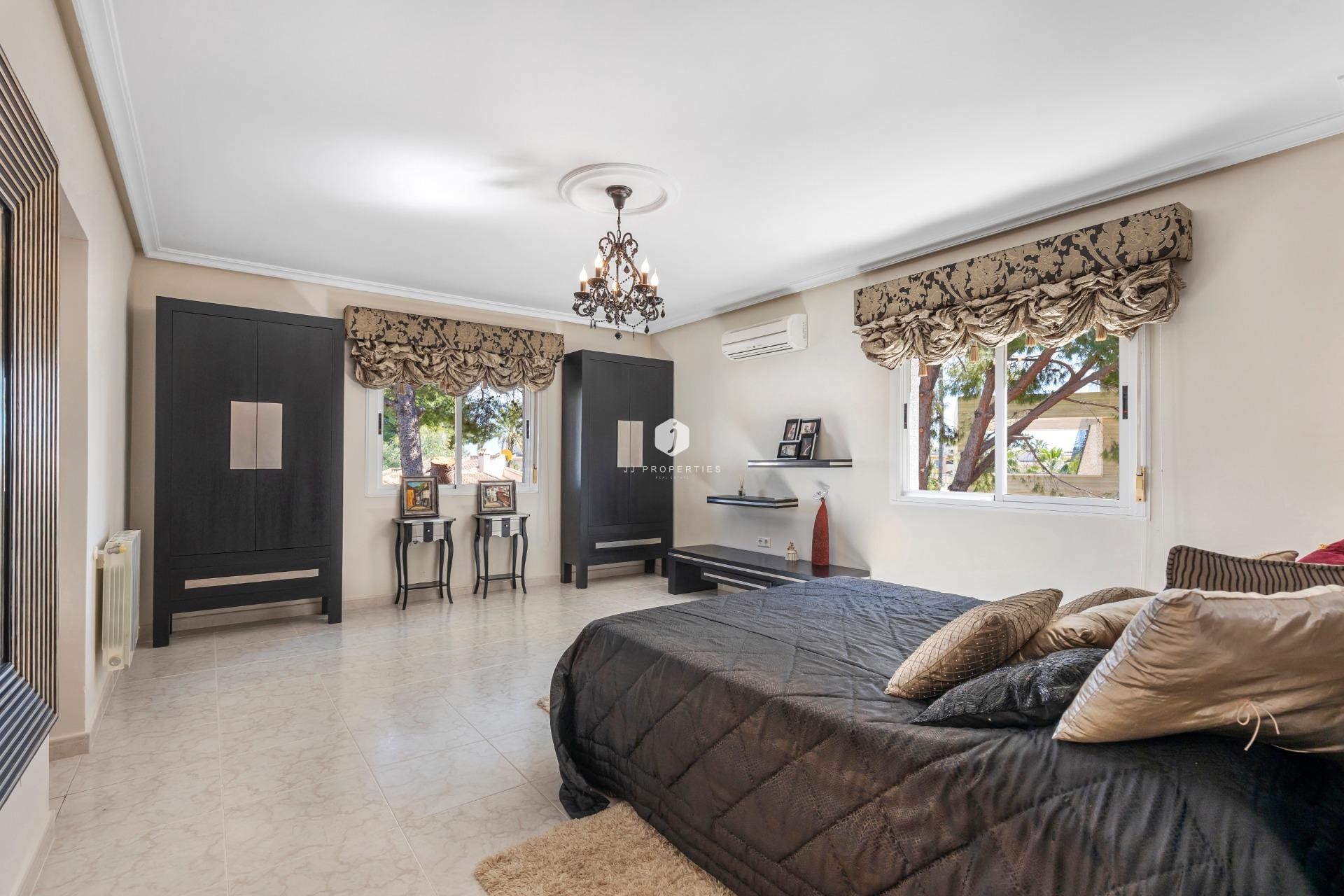 Z drugiej ręki - Villa -
Rojales - Pueblo Bravo