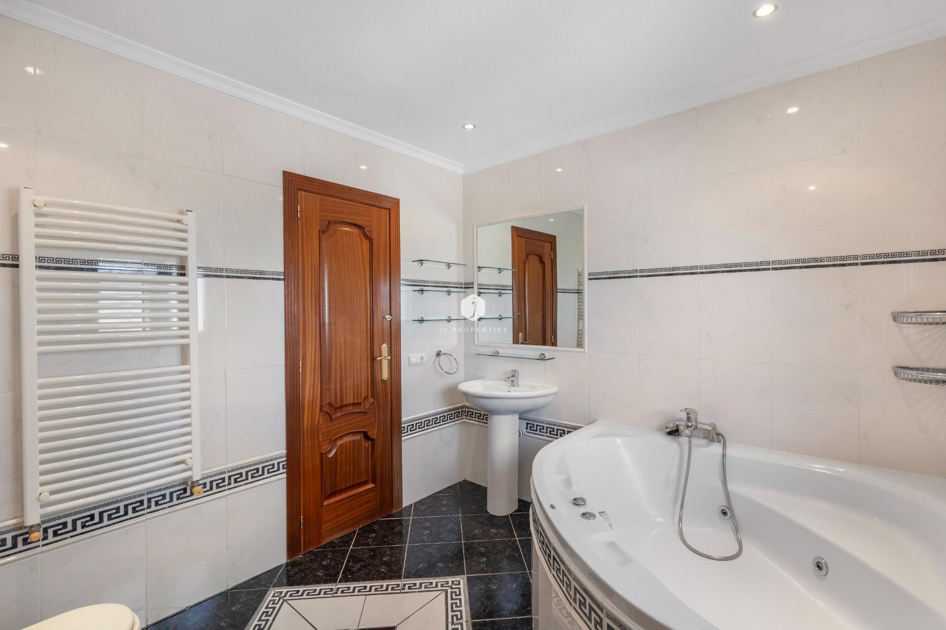 Z drugiej ręki - Villa -
Rojales - Pueblo Bravo