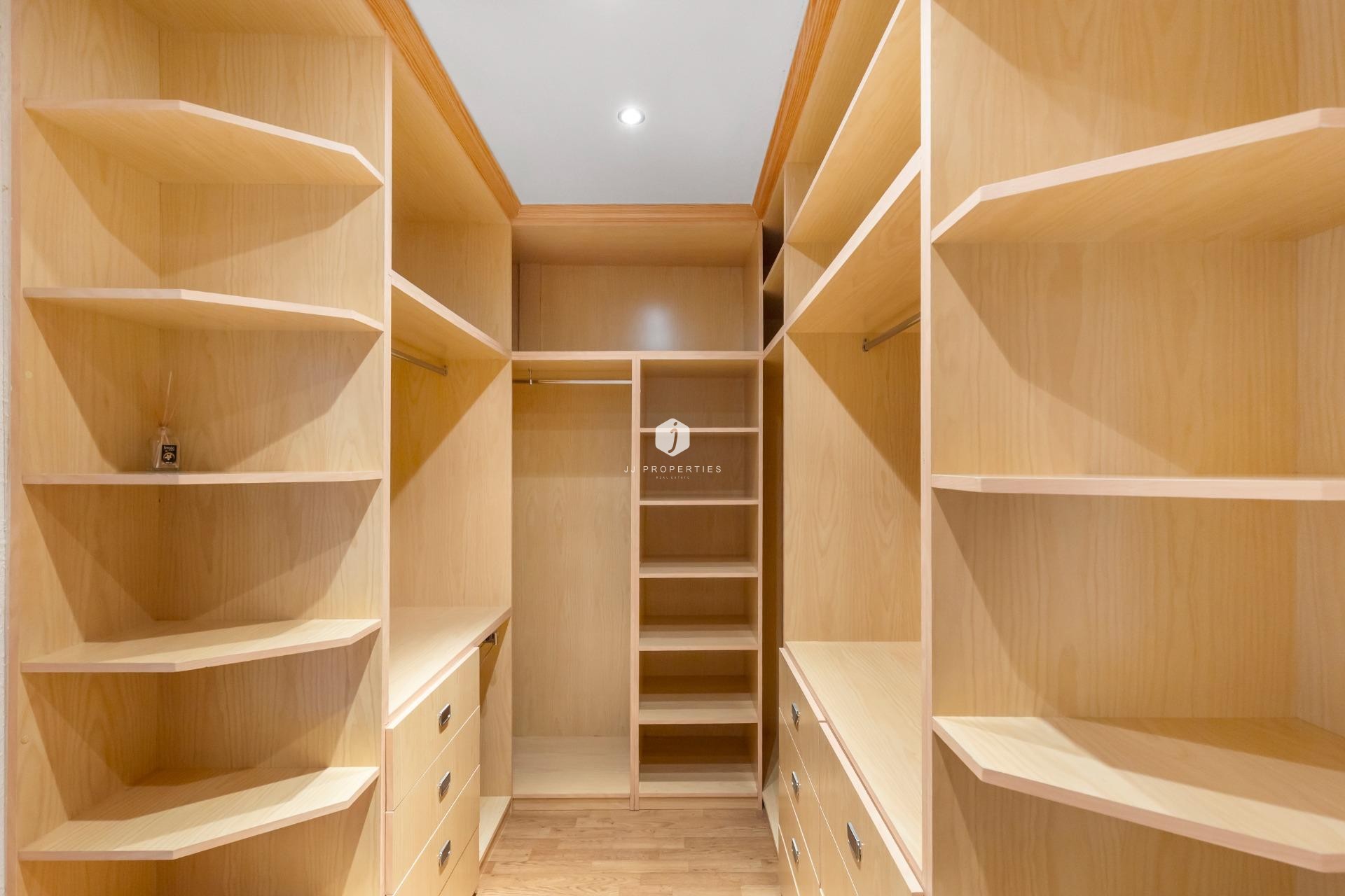 Z drugiej ręki - Villa -
Rojales - Pueblo Bravo