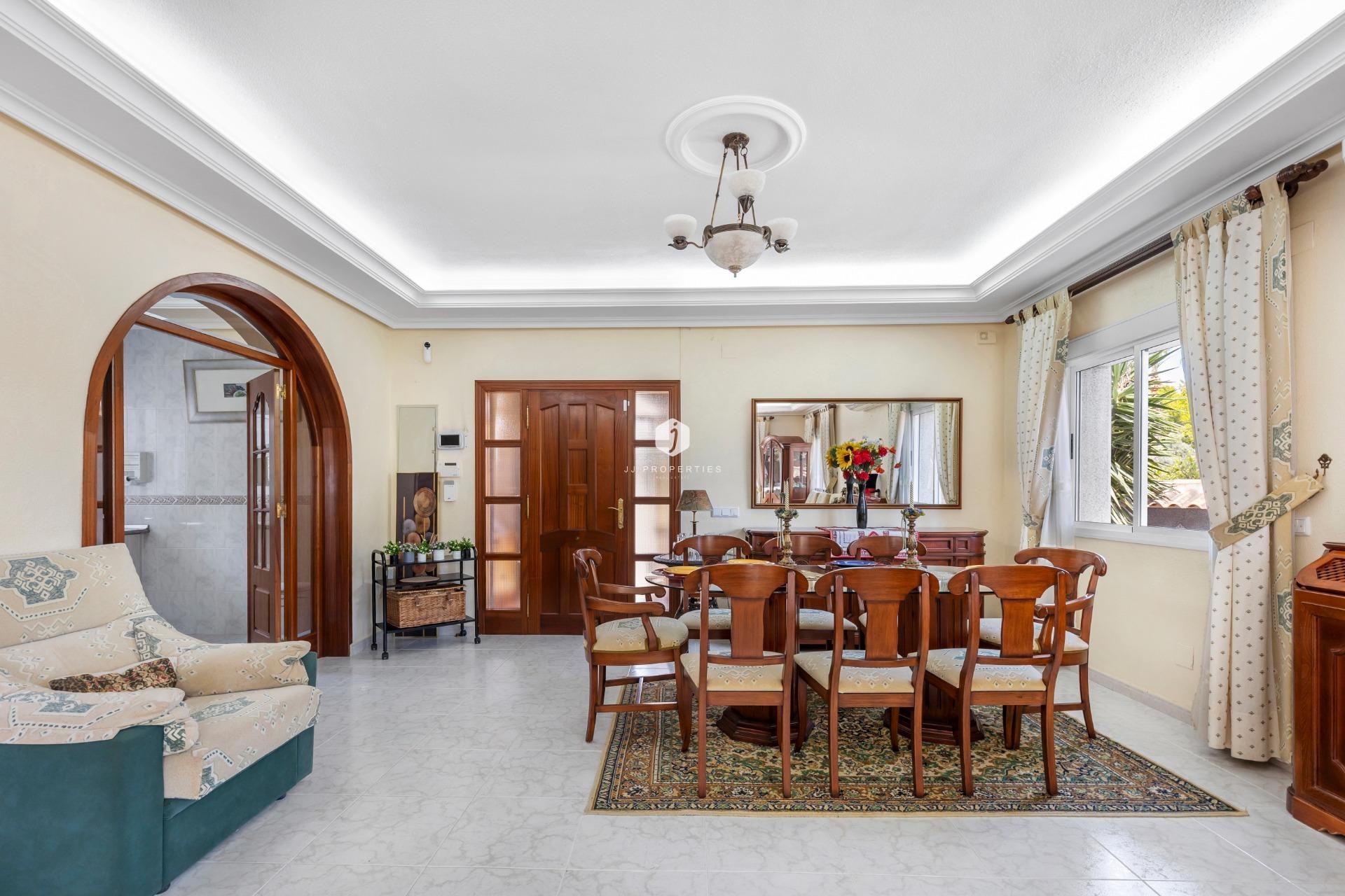 Z drugiej ręki - Villa -
Rojales - Pueblo Bravo