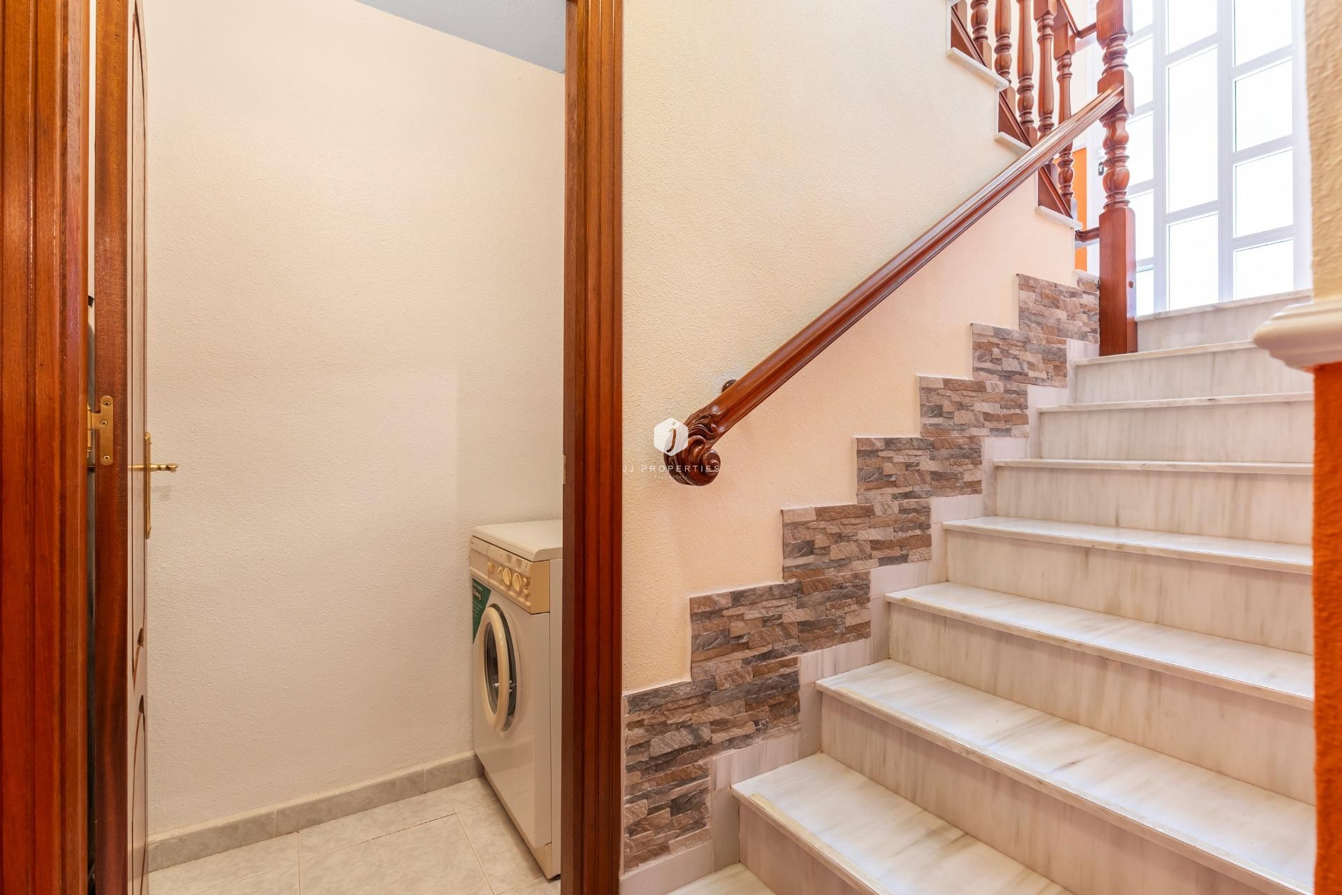 Z drugiej ręki - Villa -
Rojales - Pueblo Bravo