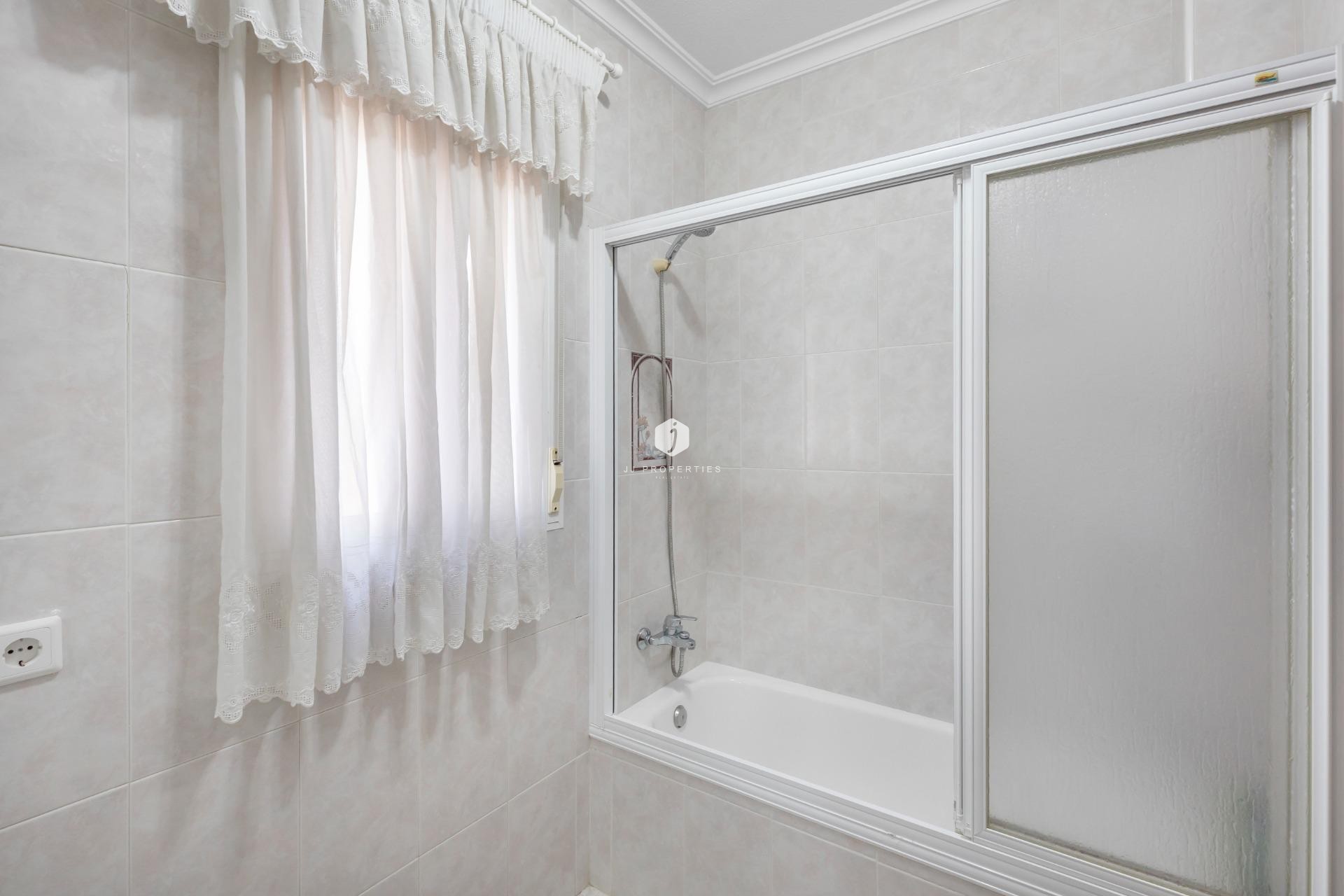 Z drugiej ręki - Villa -
Rojales - Pueblo Bravo