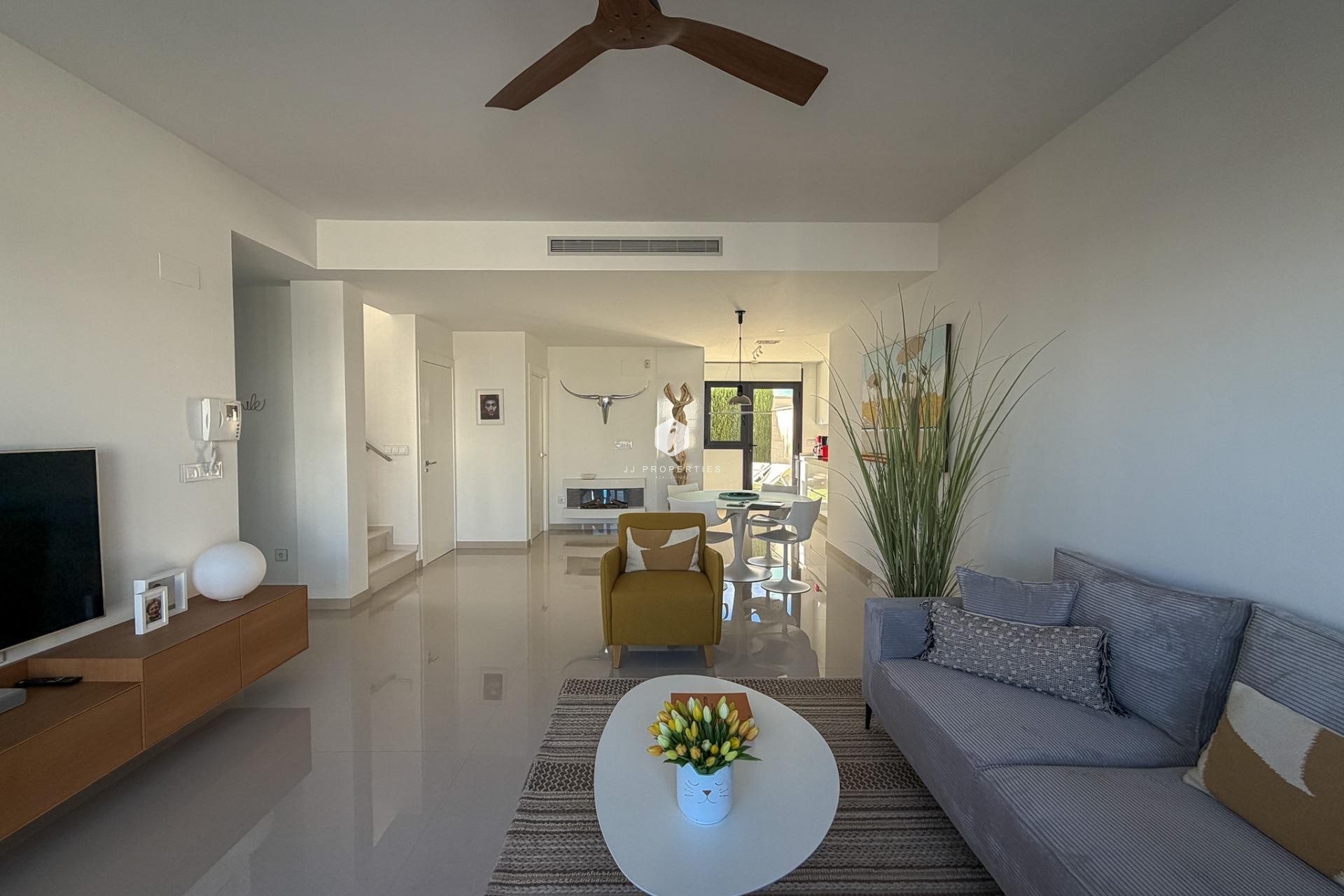 Z drugiej ręki - Villa -
San Miguel de Salinas - Bellavista