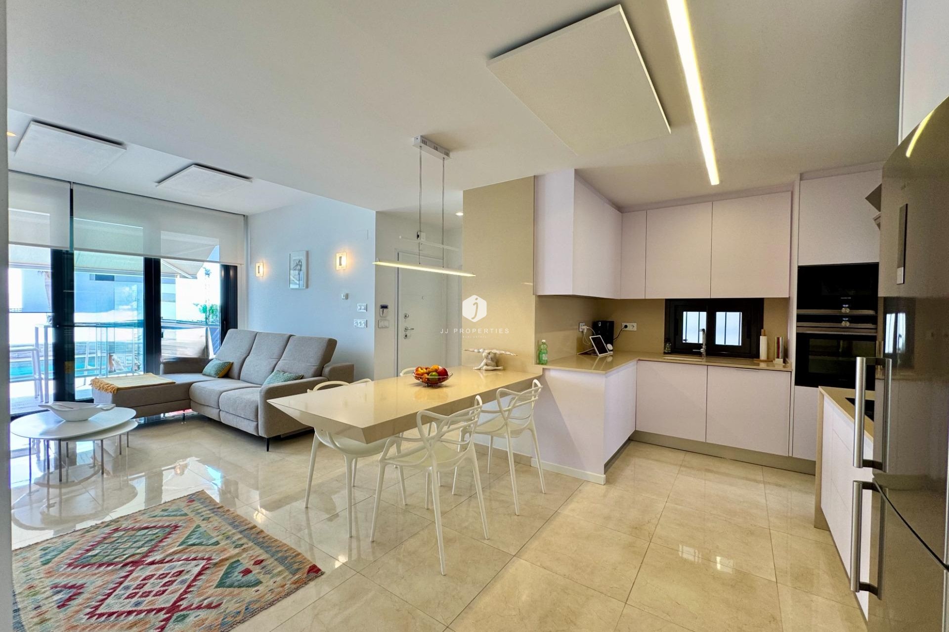 Z drugiej ręki - Villa -
San Miguel de Salinas - Bellavista