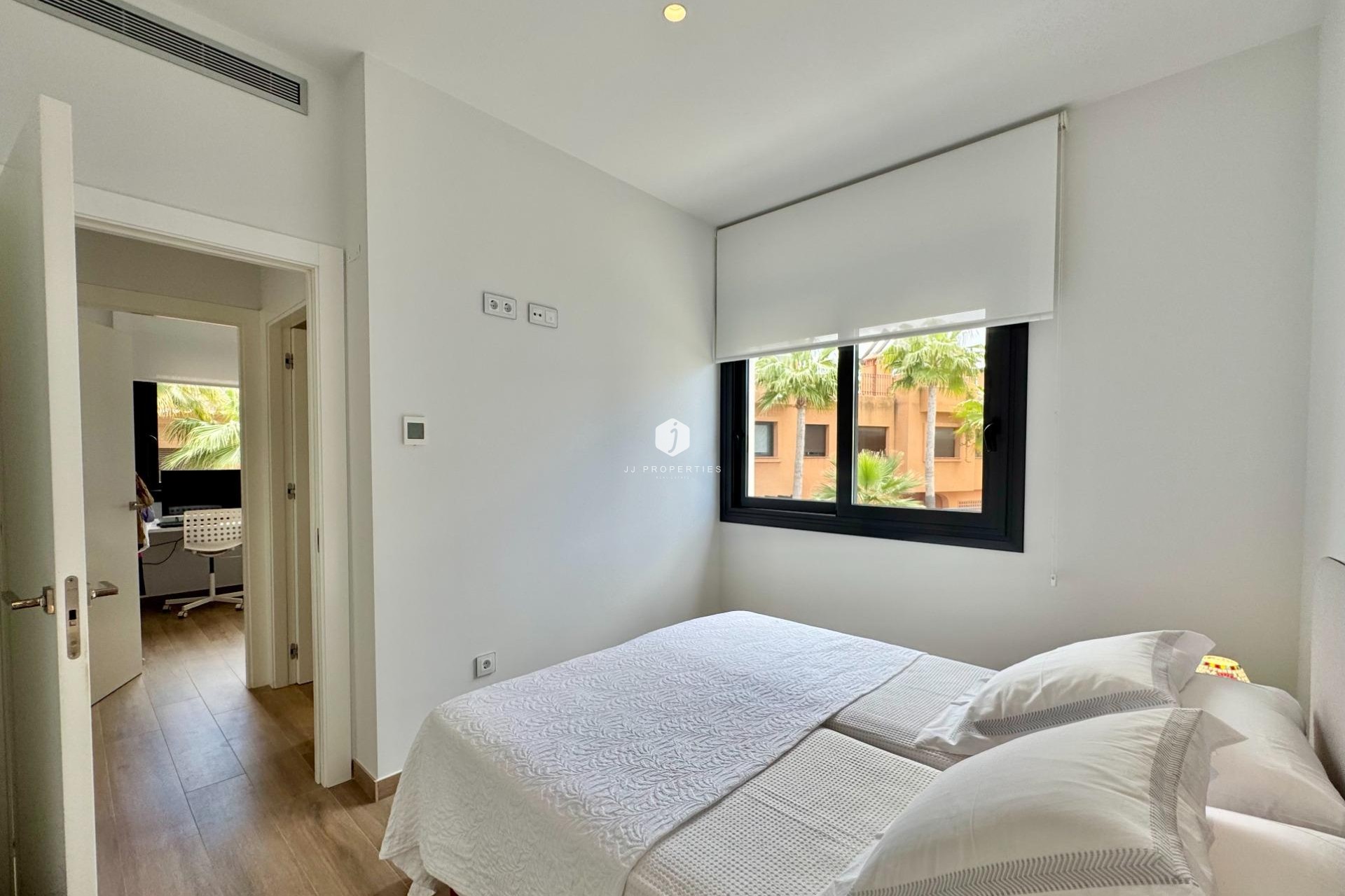 Z drugiej ręki - Villa -
San Miguel de Salinas - Bellavista