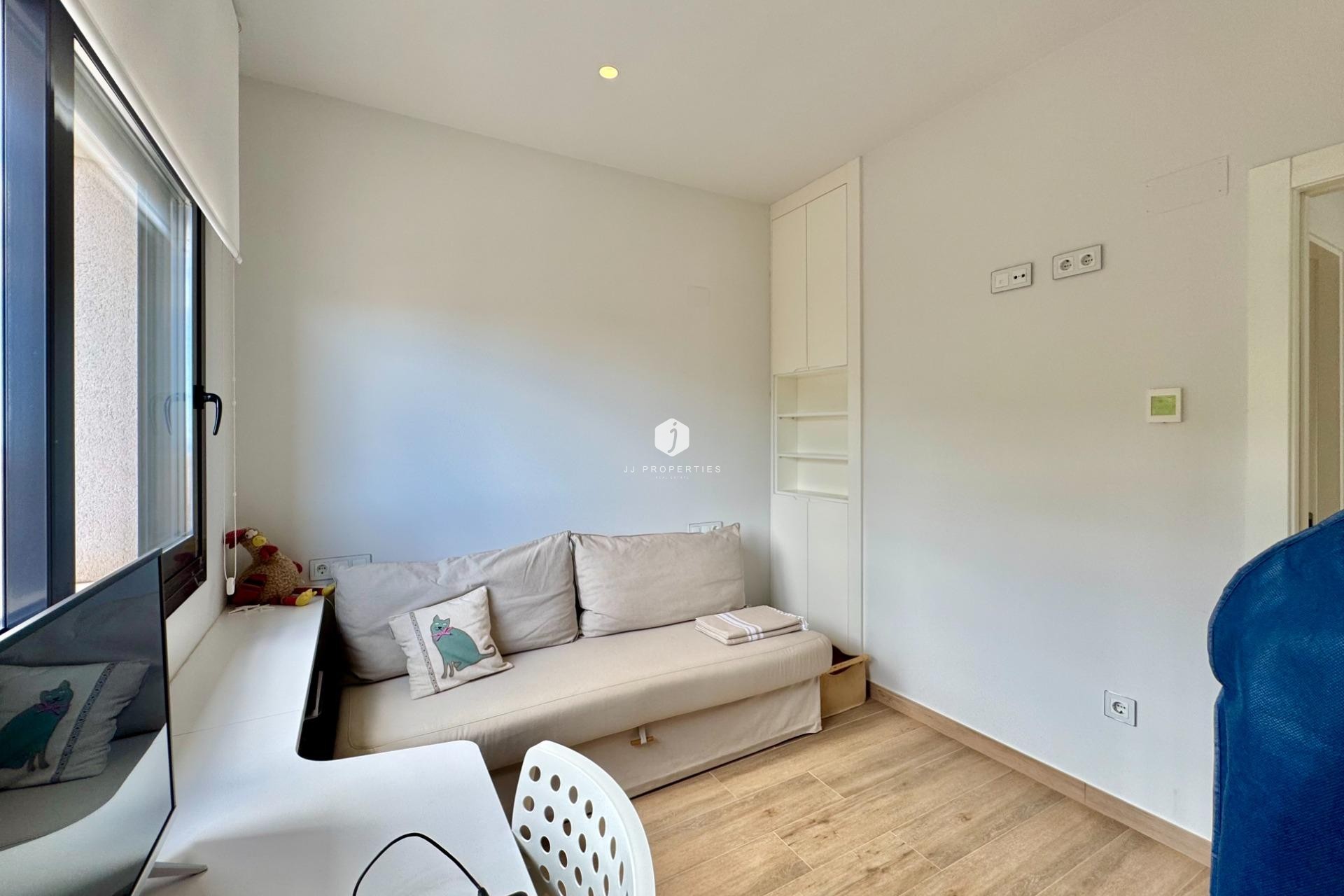 Z drugiej ręki - Villa -
San Miguel de Salinas - Bellavista