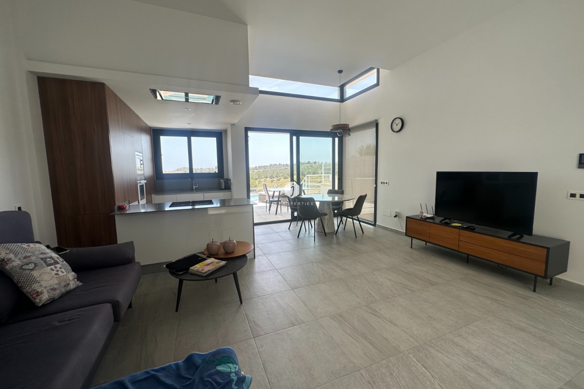 Z drugiej ręki - Villa -
San Miguel de Salinas - Inland