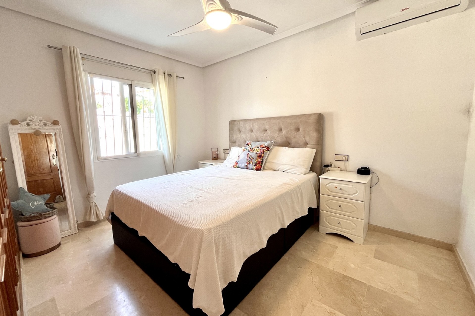 Z drugiej ręki - Villa -
San Miguel de Salinas - Inland