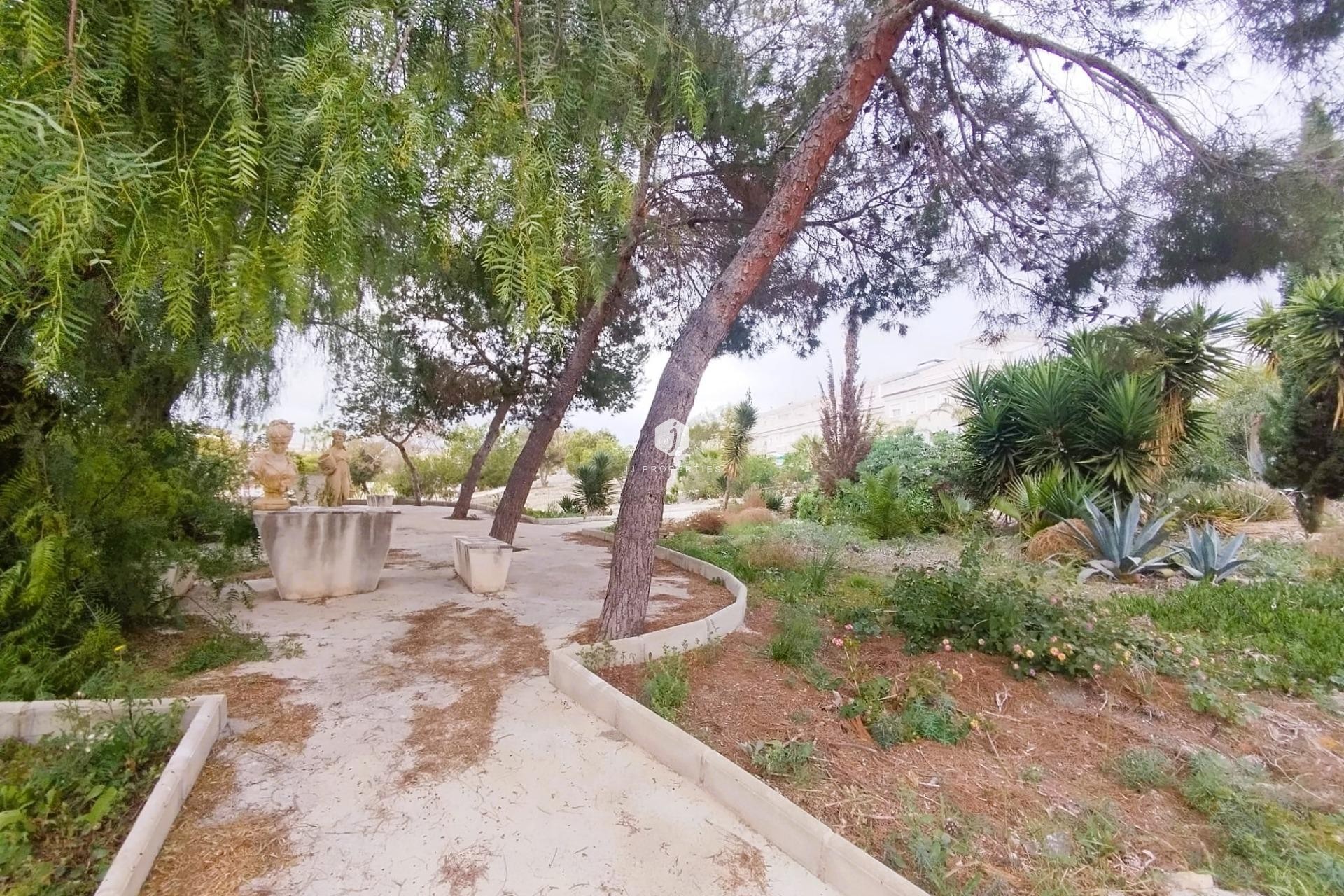 Z drugiej ręki - Villa -
San Miguel de Salinas - Inland