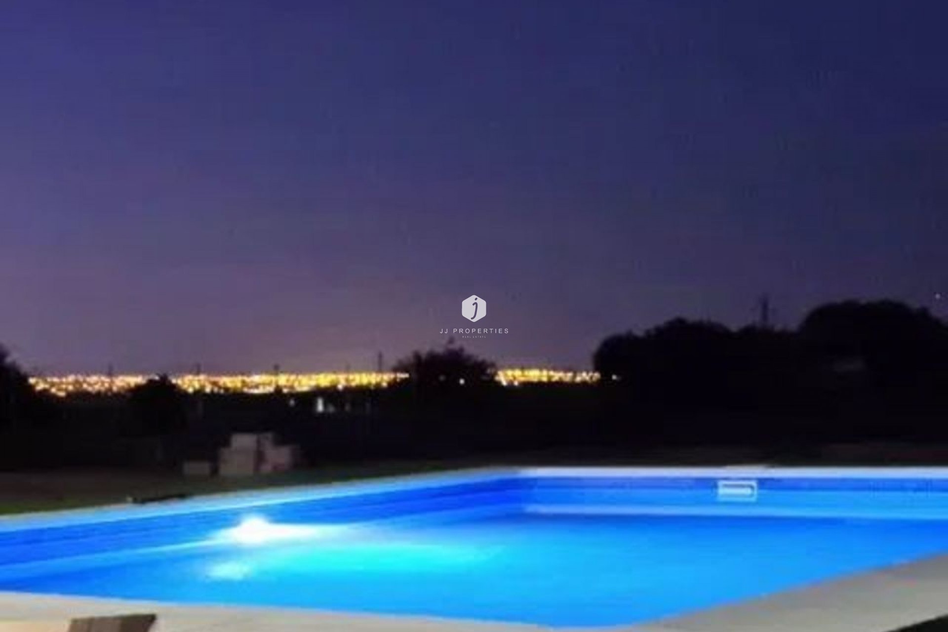 Z drugiej ręki - Villa -
San Miguel de Salinas - Inland