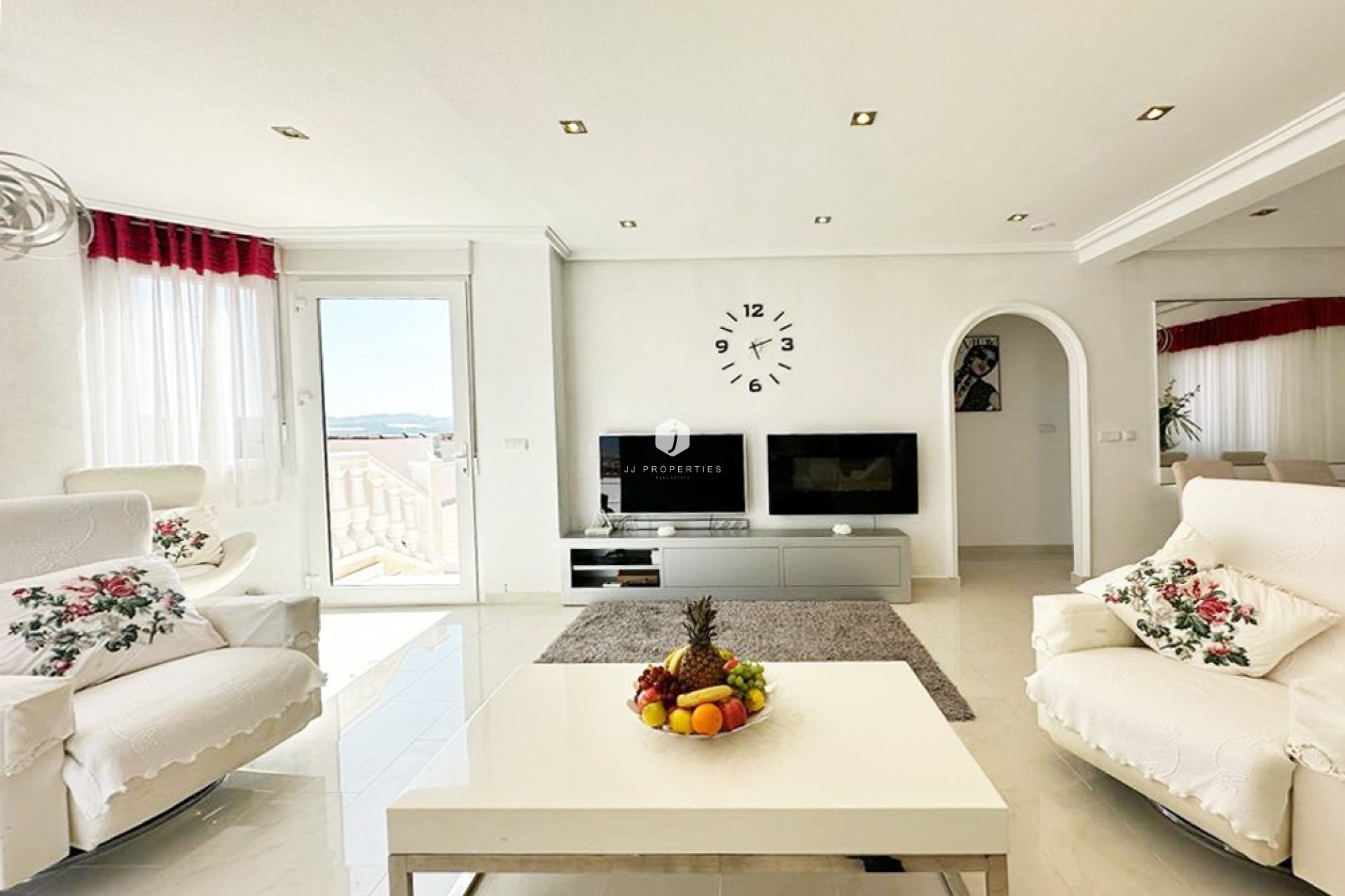 Z drugiej ręki - Villa -
San Miguel de Salinas - Inland