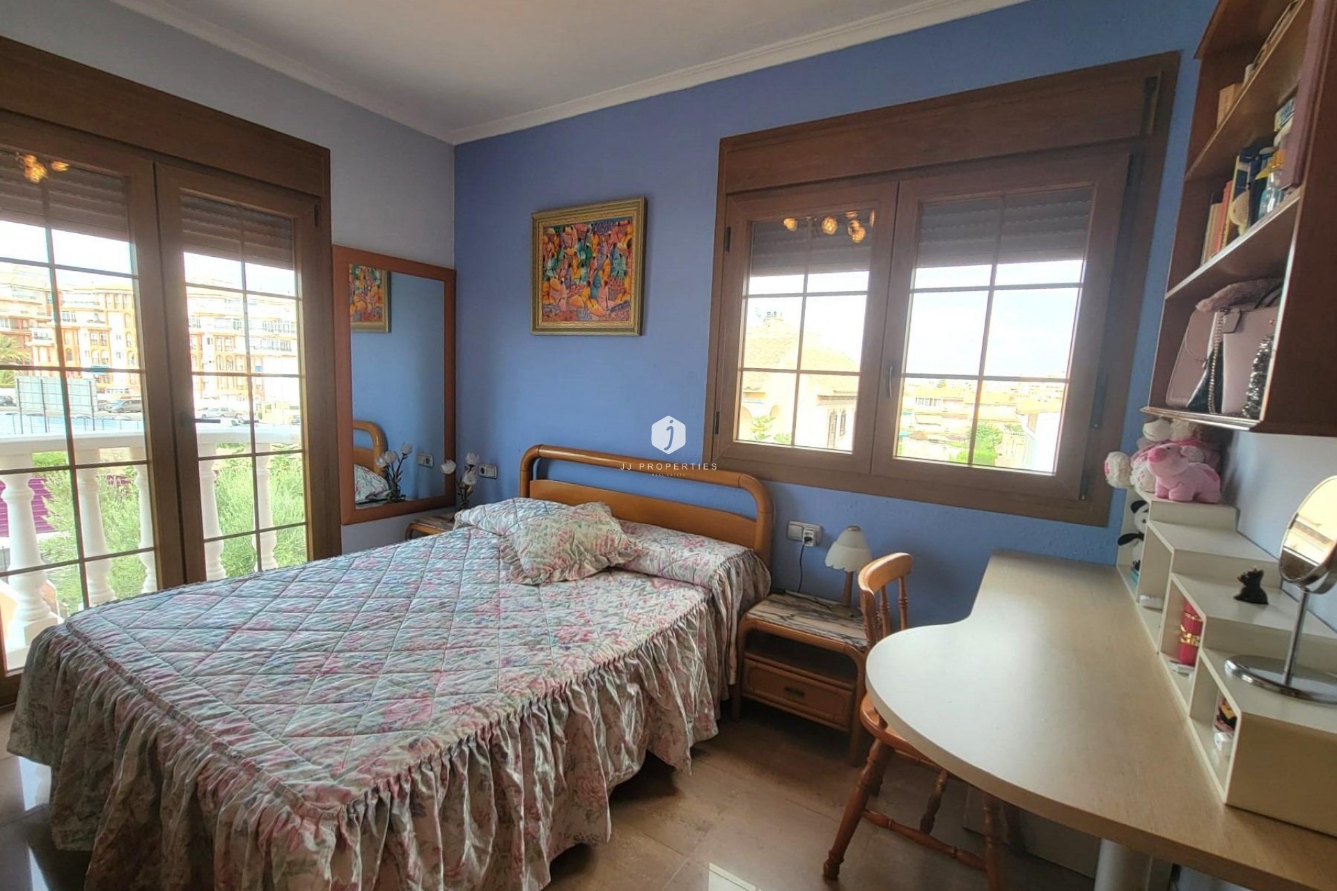 Z drugiej ręki - Villa -
Torrevieja - aguas nuevas