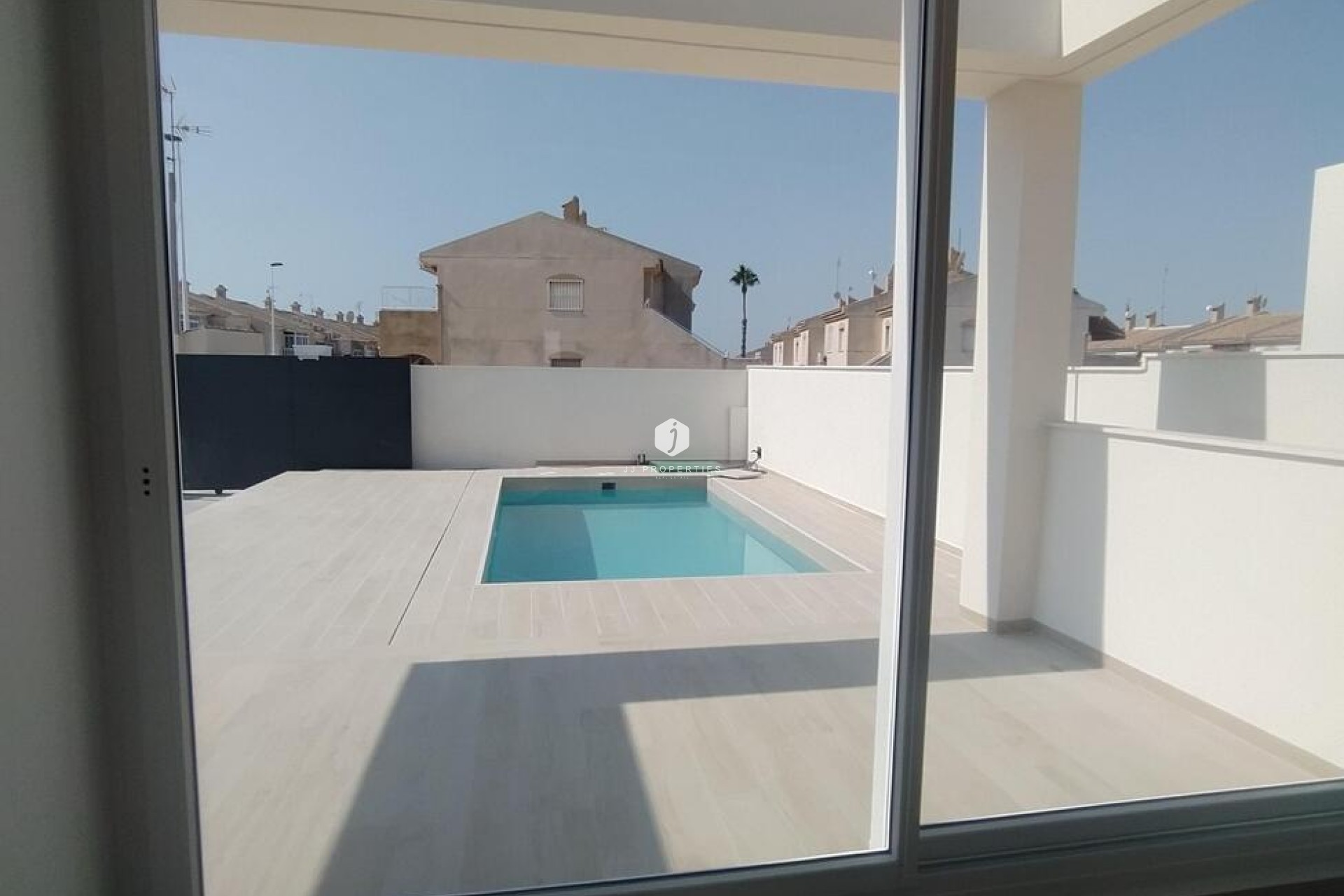 Z drugiej ręki - Villa -
Torrevieja - aguas nuevas