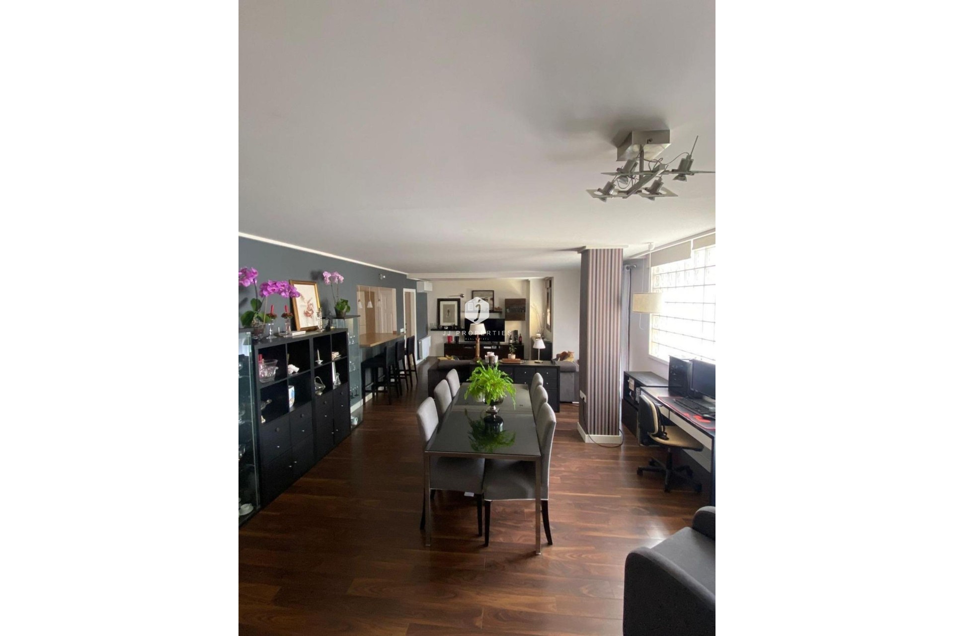 Z drugiej ręki - Villa -
Torrevieja - Centro - Muelle Pesquero