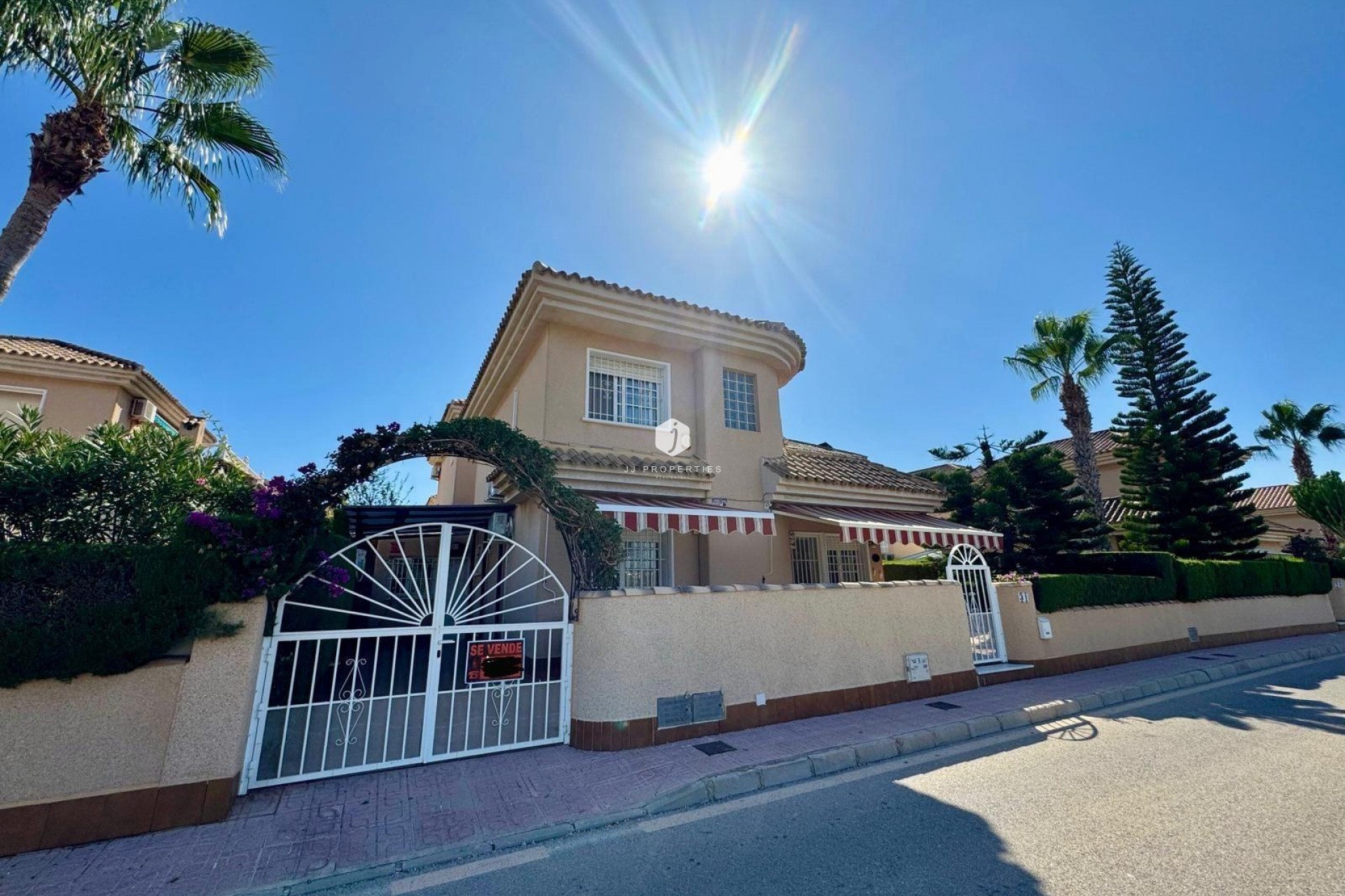 Z drugiej ręki - Villa -
Torrevieja - Costa Blanca