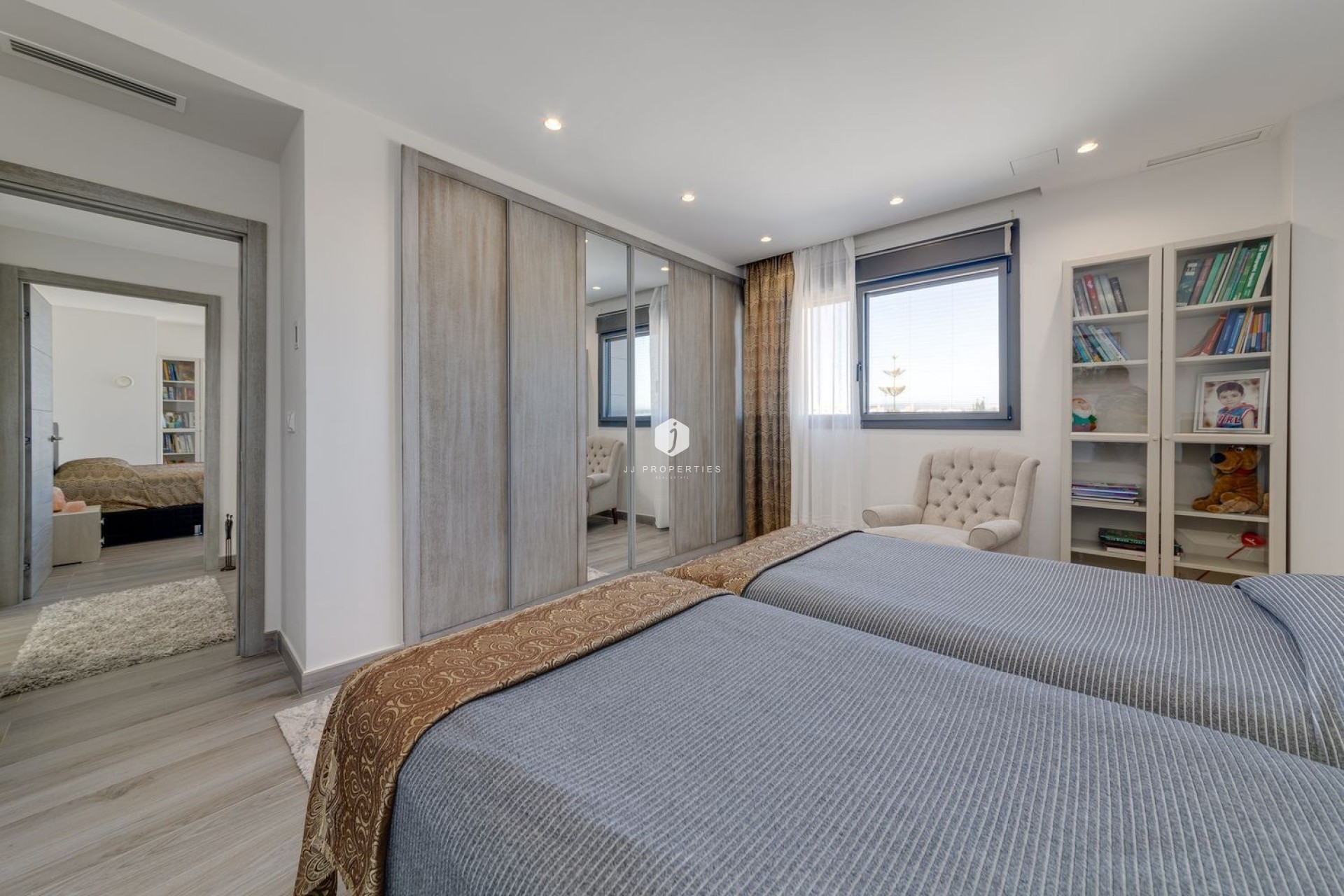 Z drugiej ręki - Villa -
Torrevieja - Costa Blanca