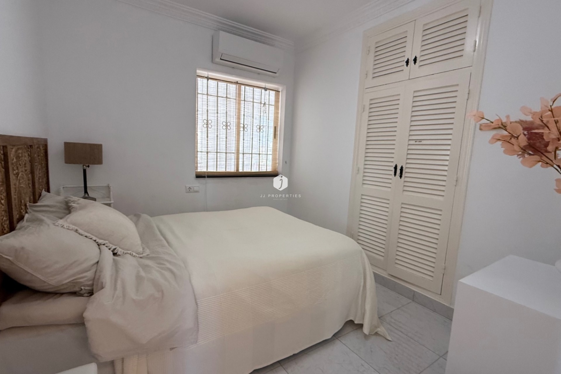 Z drugiej ręki - Villa -
Torrevieja - Costa Blanca