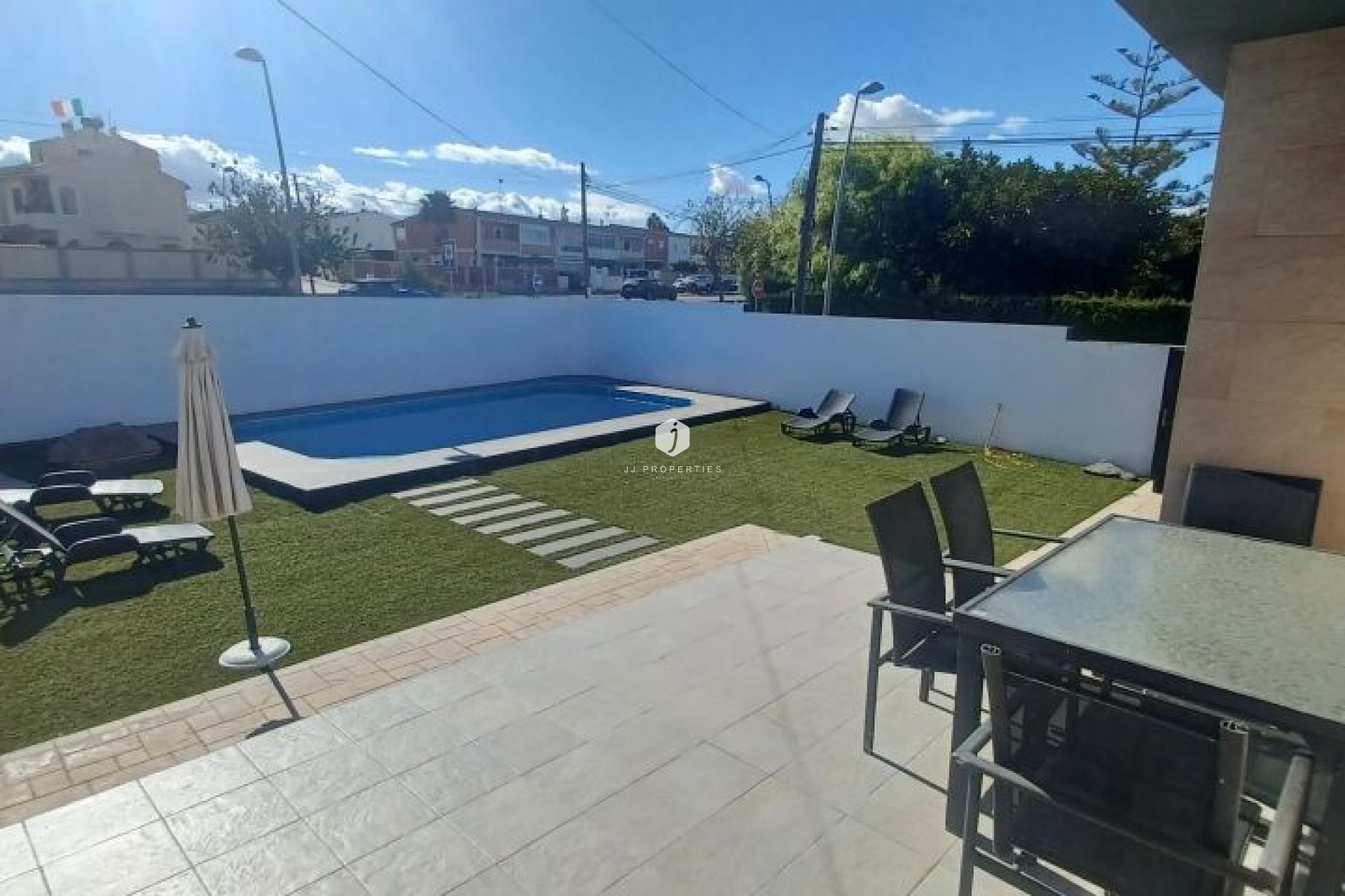 Z drugiej ręki - Villa -
Torrevieja - Costa Blanca