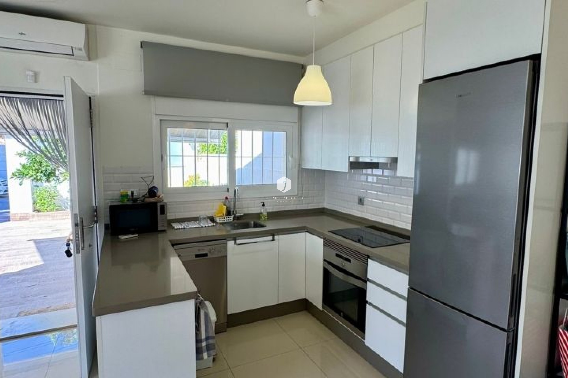 Z drugiej ręki - Villa -
Torrevieja - Costa Blanca