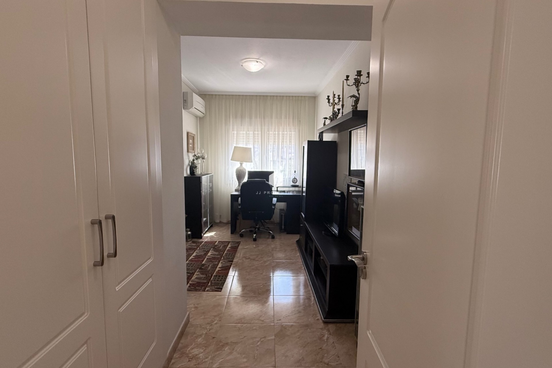 Z drugiej ręki - Villa -
Torrevieja - Costa Blanca