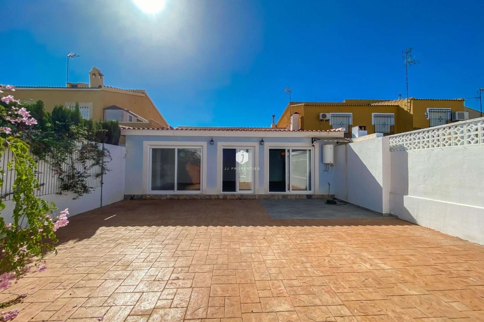 Z drugiej ręki - Villa -
Torrevieja - Costa Blanca