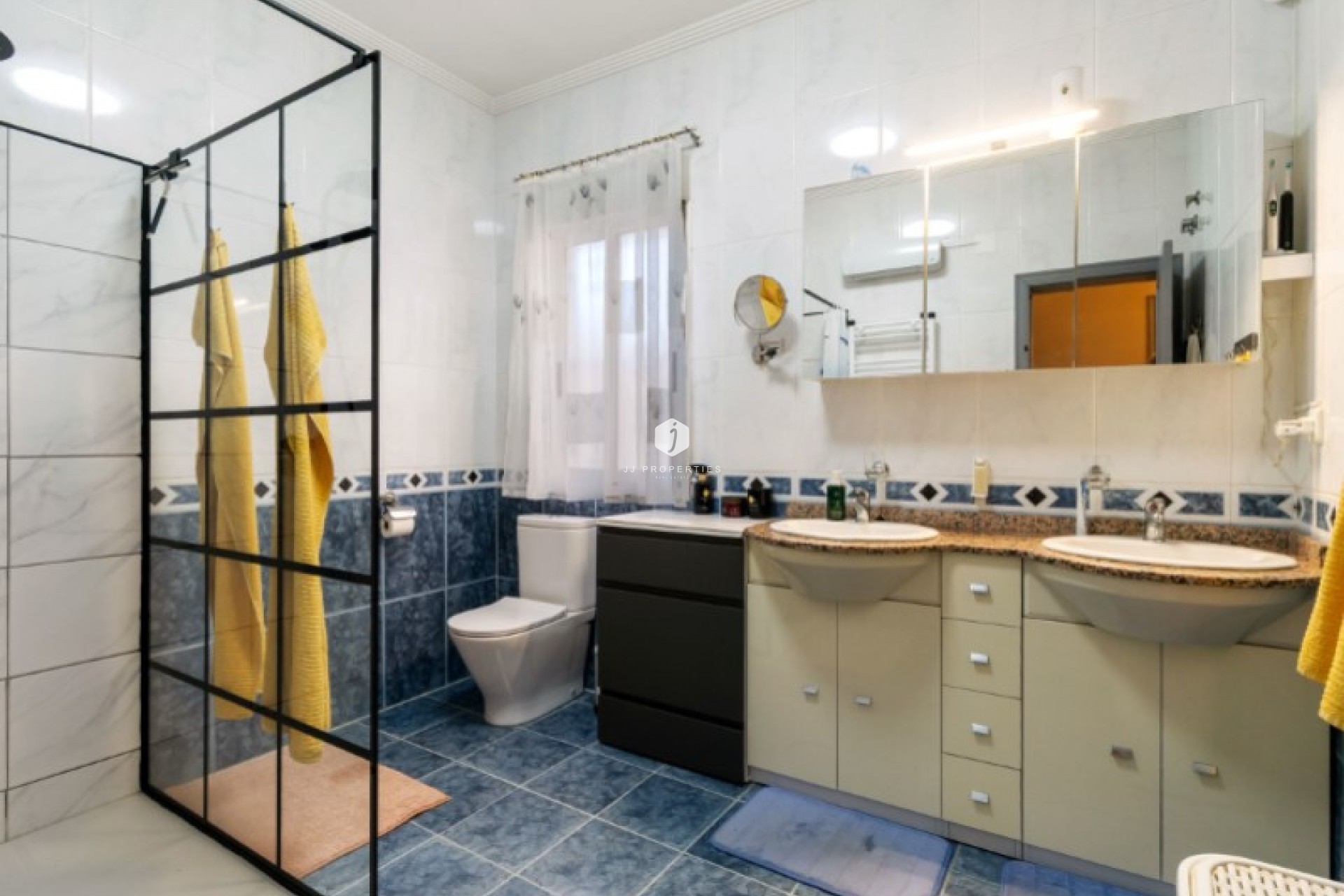 Z drugiej ręki - Villa -
Torrevieja - Costa Blanca