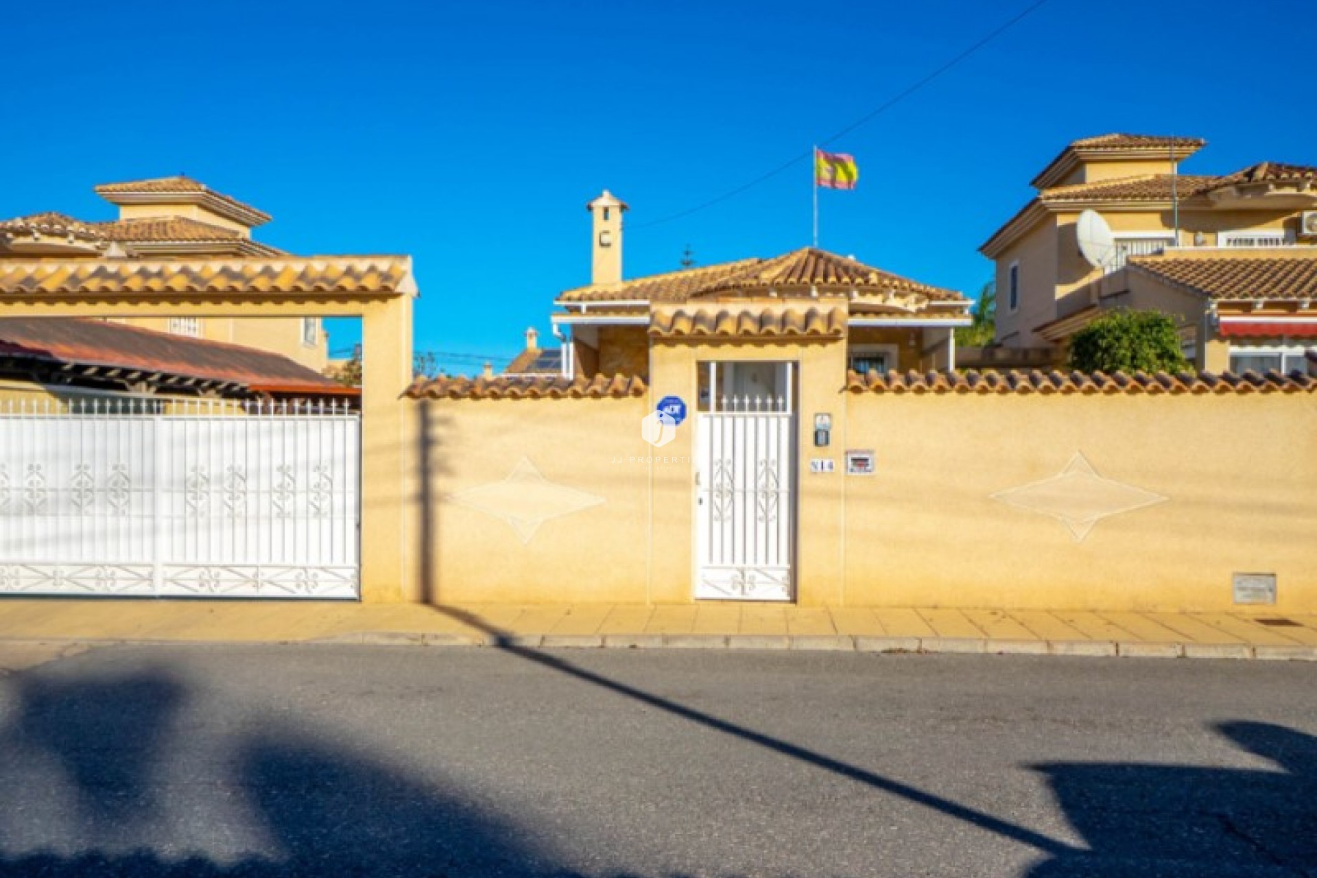 Z drugiej ręki - Villa -
Torrevieja - Costa Blanca