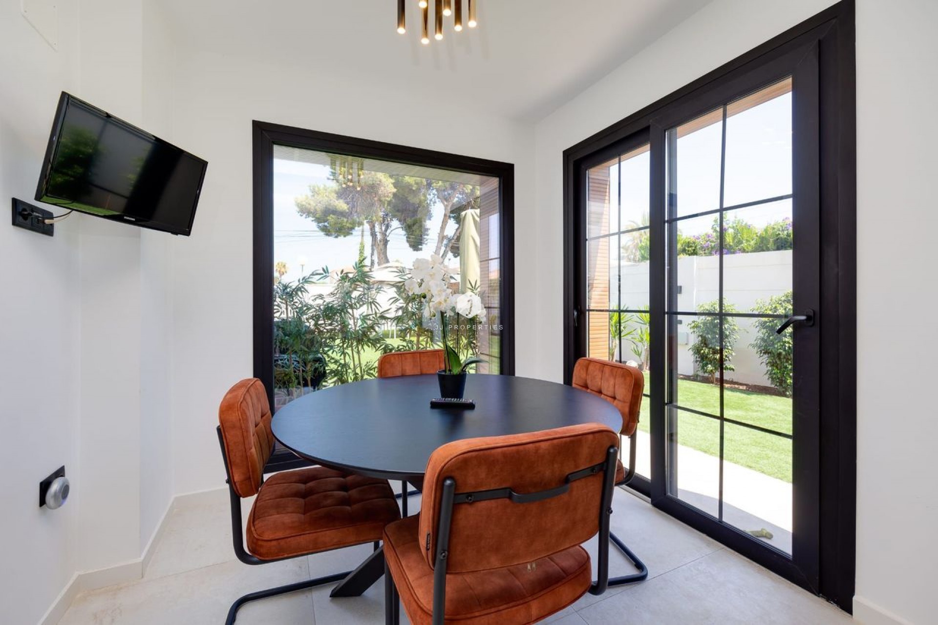 Z drugiej ręki - Villa -
Torrevieja - Costa Blanca