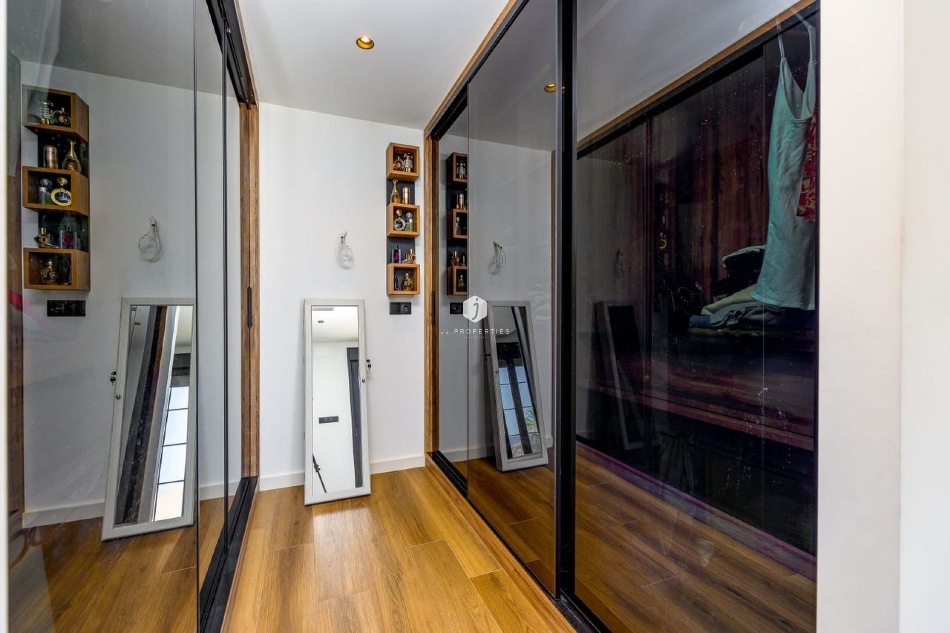 Z drugiej ręki - Villa -
Torrevieja - Costa Blanca