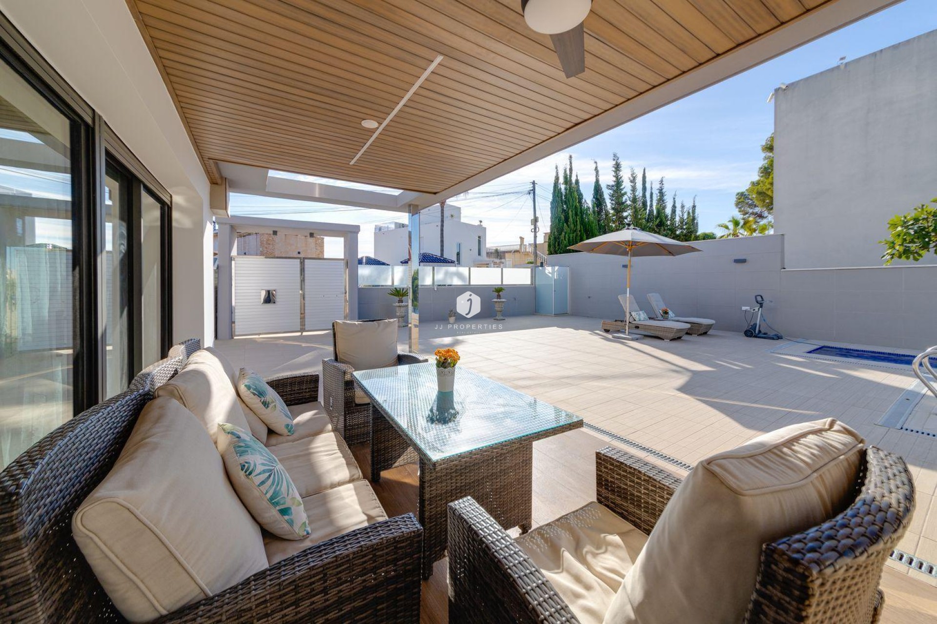 Z drugiej ręki - Villa -
Torrevieja - Costa Blanca