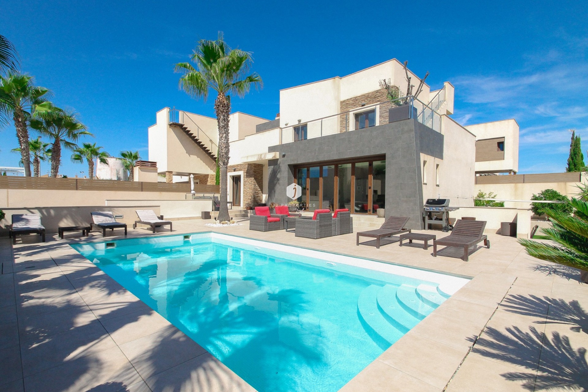 Z drugiej ręki - Villa -
Torrevieja - Costa Blanca