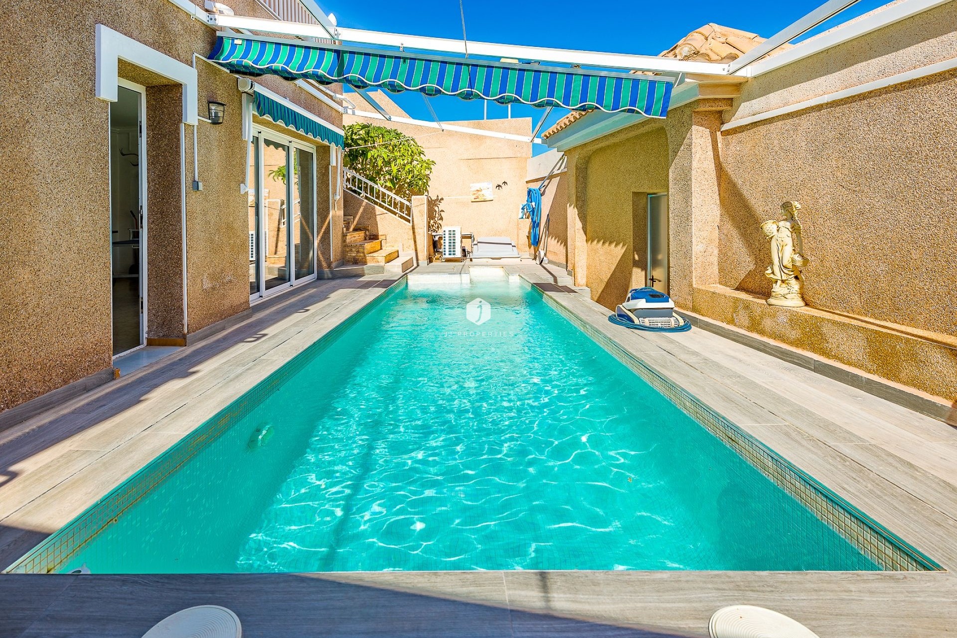 Z drugiej ręki - Villa -
Torrevieja - Costa Blanca