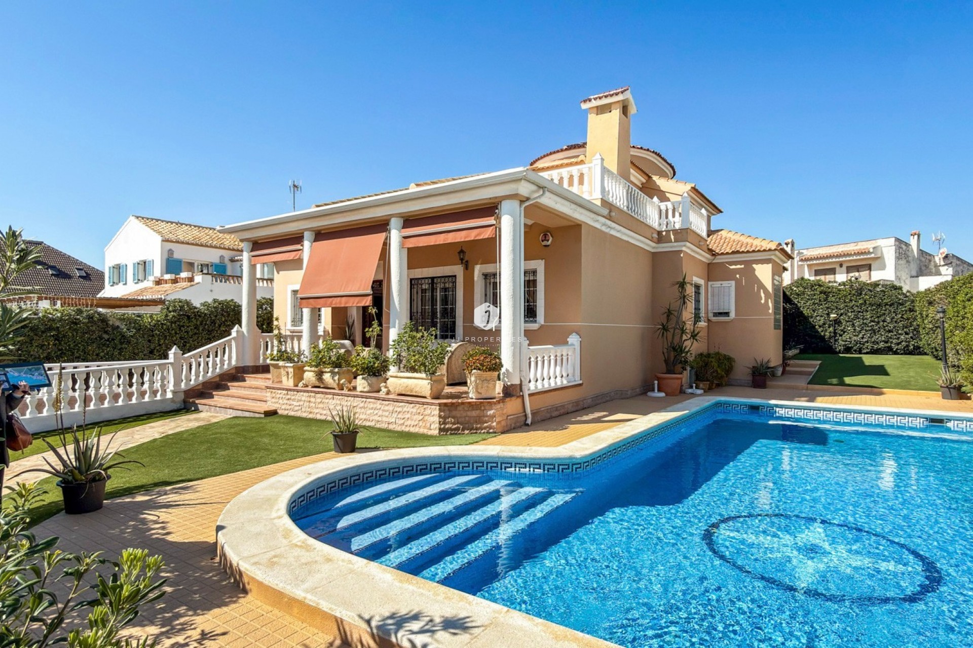 Z drugiej ręki - Villa -
Torrevieja - Costa Blanca