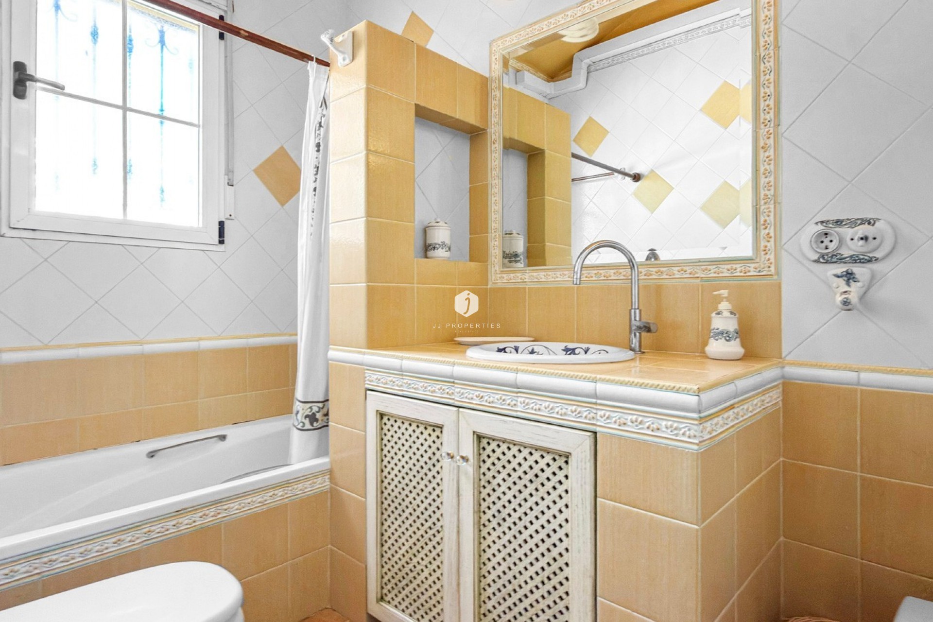 Z drugiej ręki - Villa -
Torrevieja - Costa Blanca