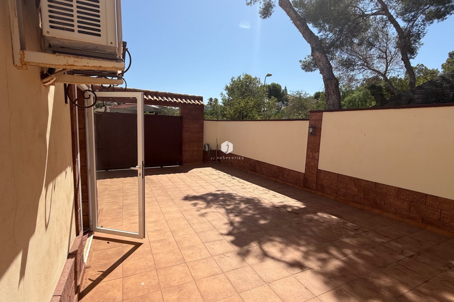 Z drugiej ręki - Villa -
Torrevieja - Costa Blanca
