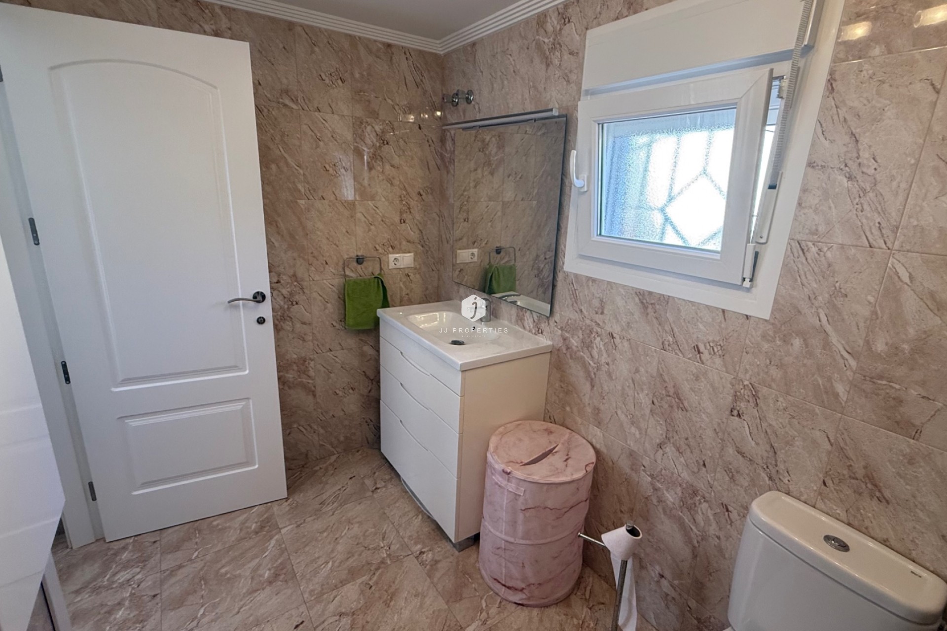 Z drugiej ręki - Villa -
Torrevieja - Costa Blanca