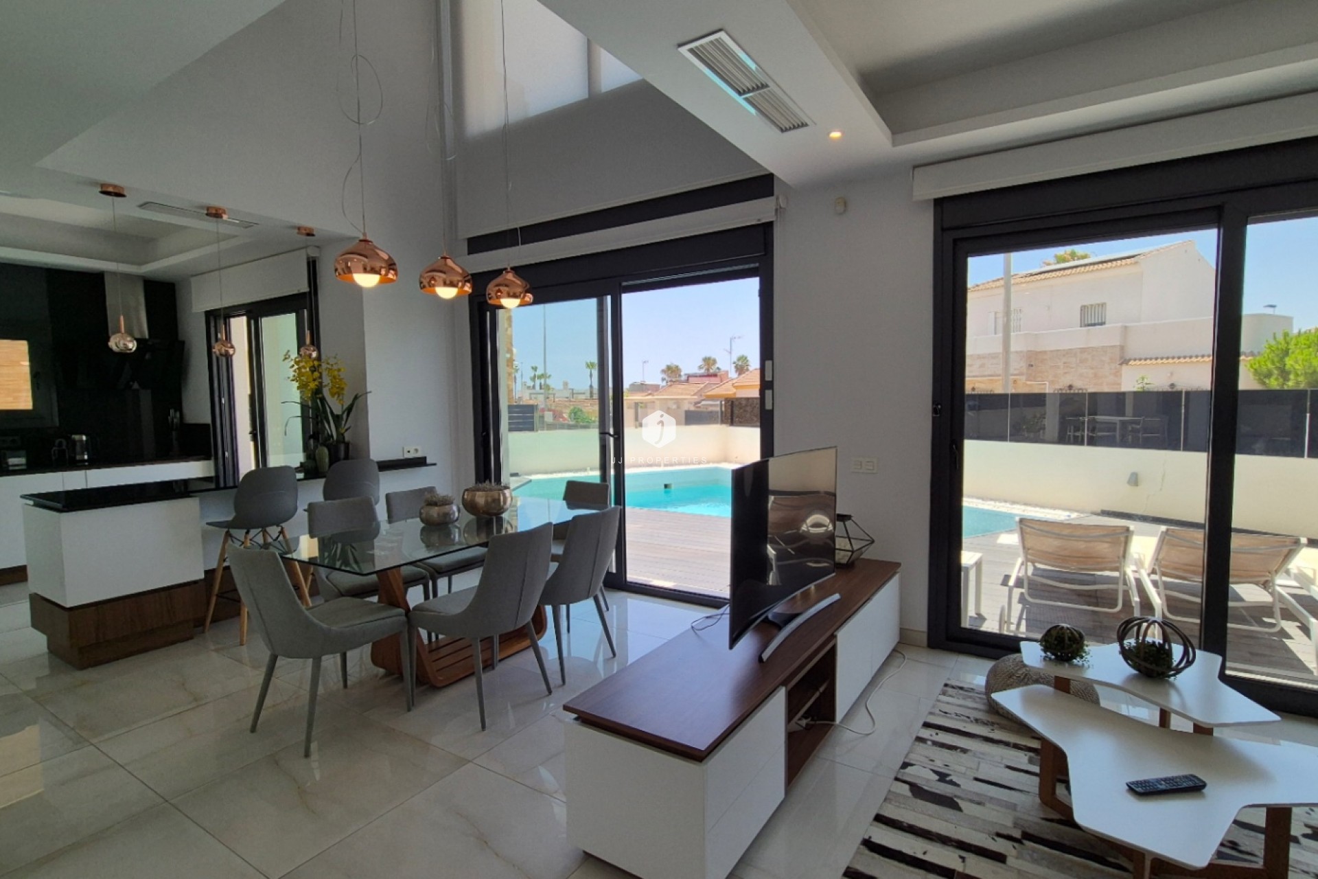 Z drugiej ręki - Villa -
Torrevieja - Costa Blanca